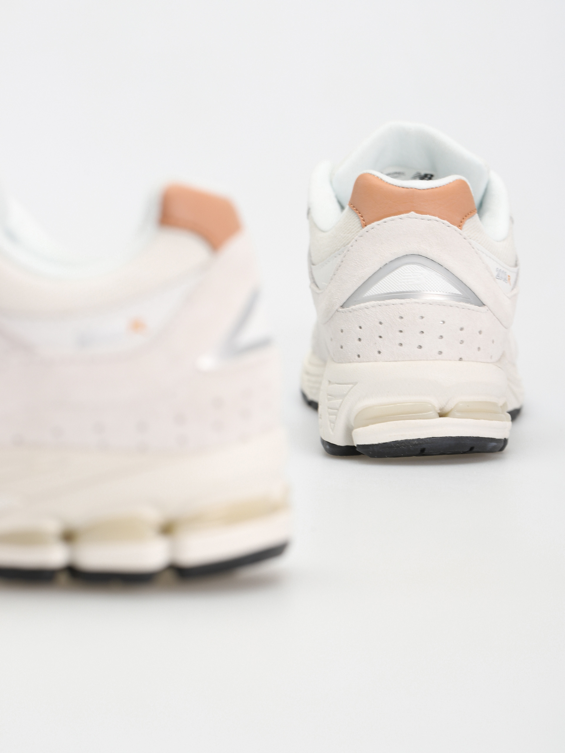 Buty New Balance 2002R (reflection)