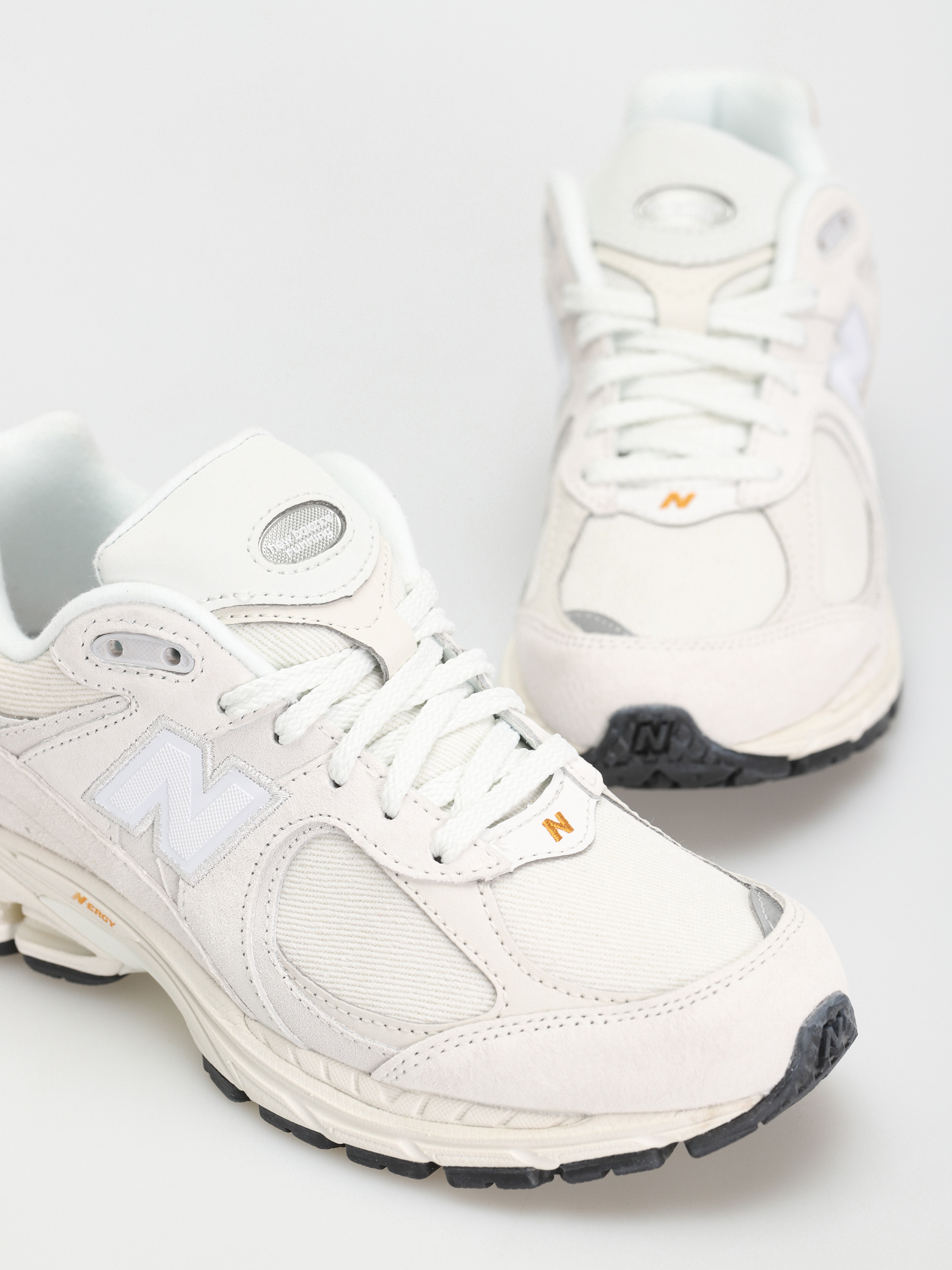 Buty New Balance 2002R (reflection)