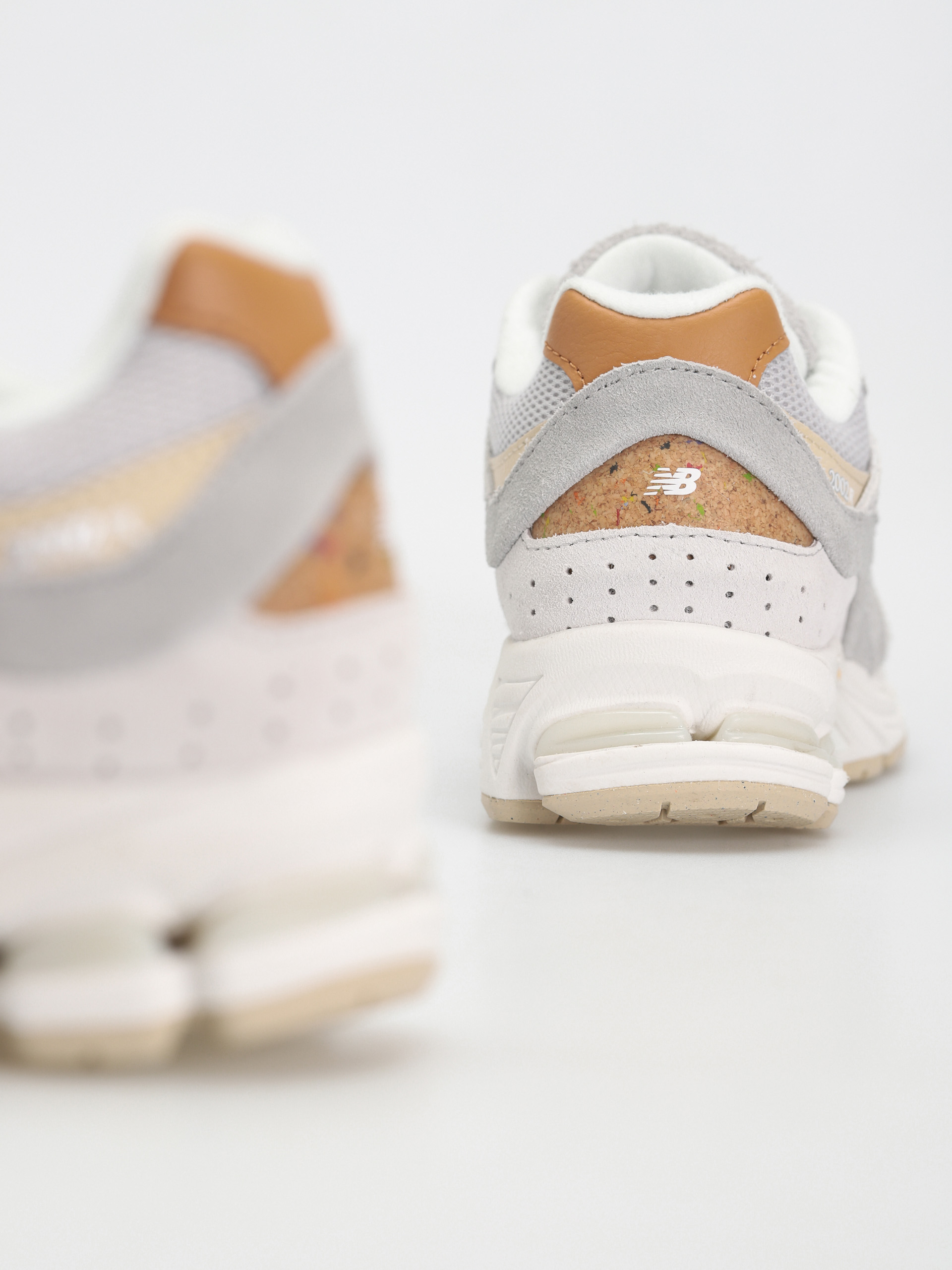 Buty New Balance 2002R (concrete)