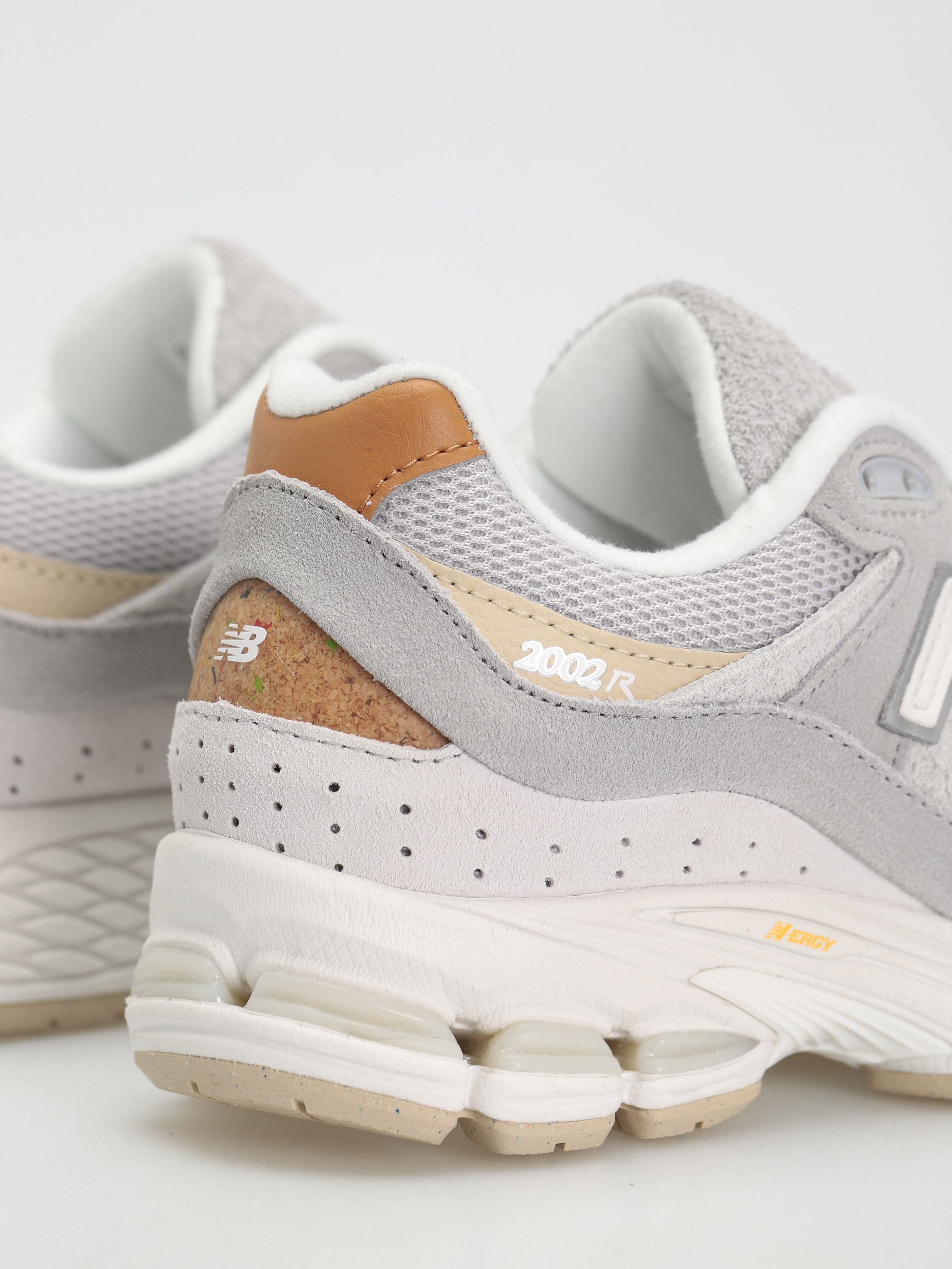 Buty New Balance 2002R (concrete)