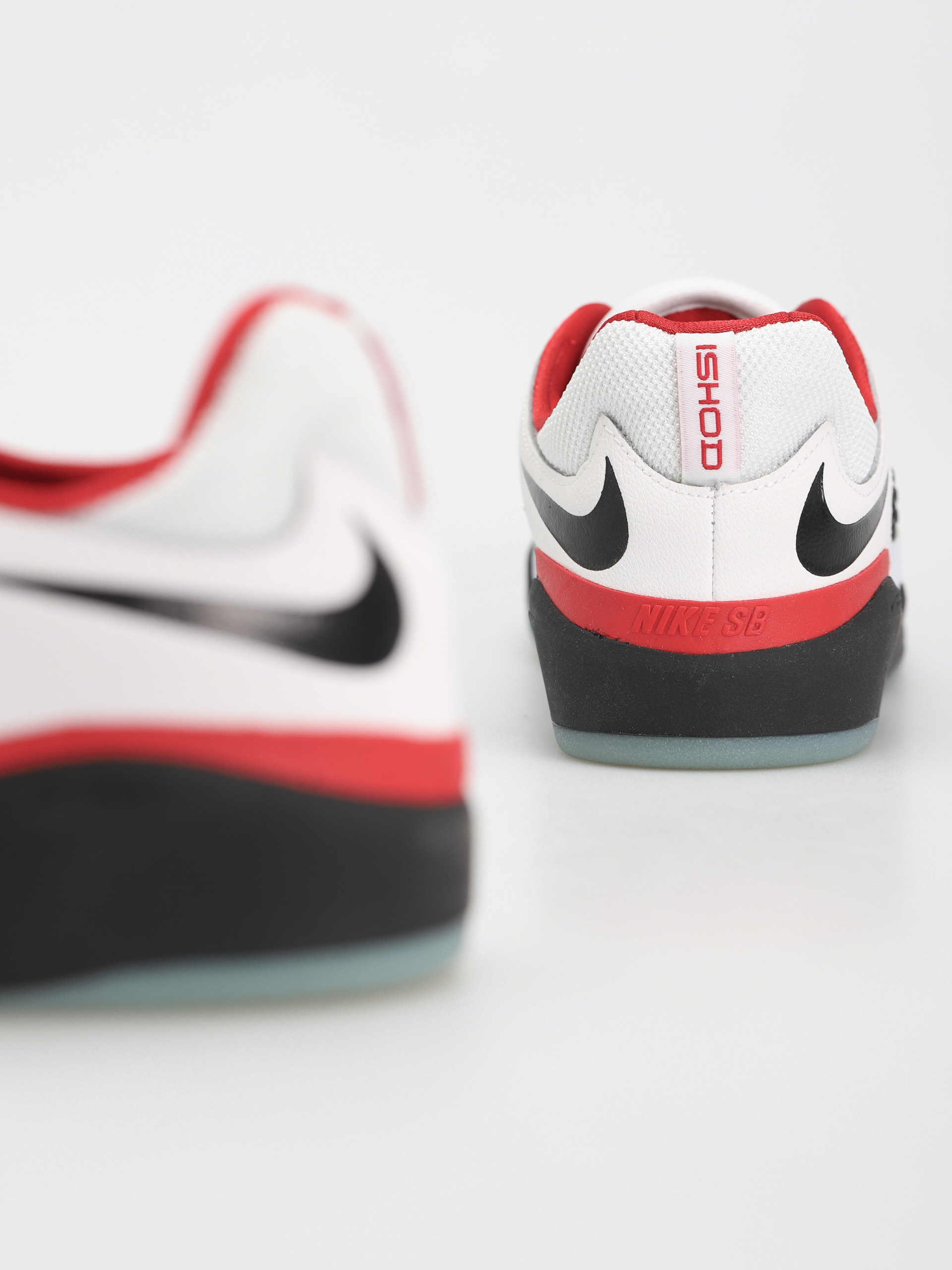 Buty Nike SB Ishod Wair Premium (white/black university red black)