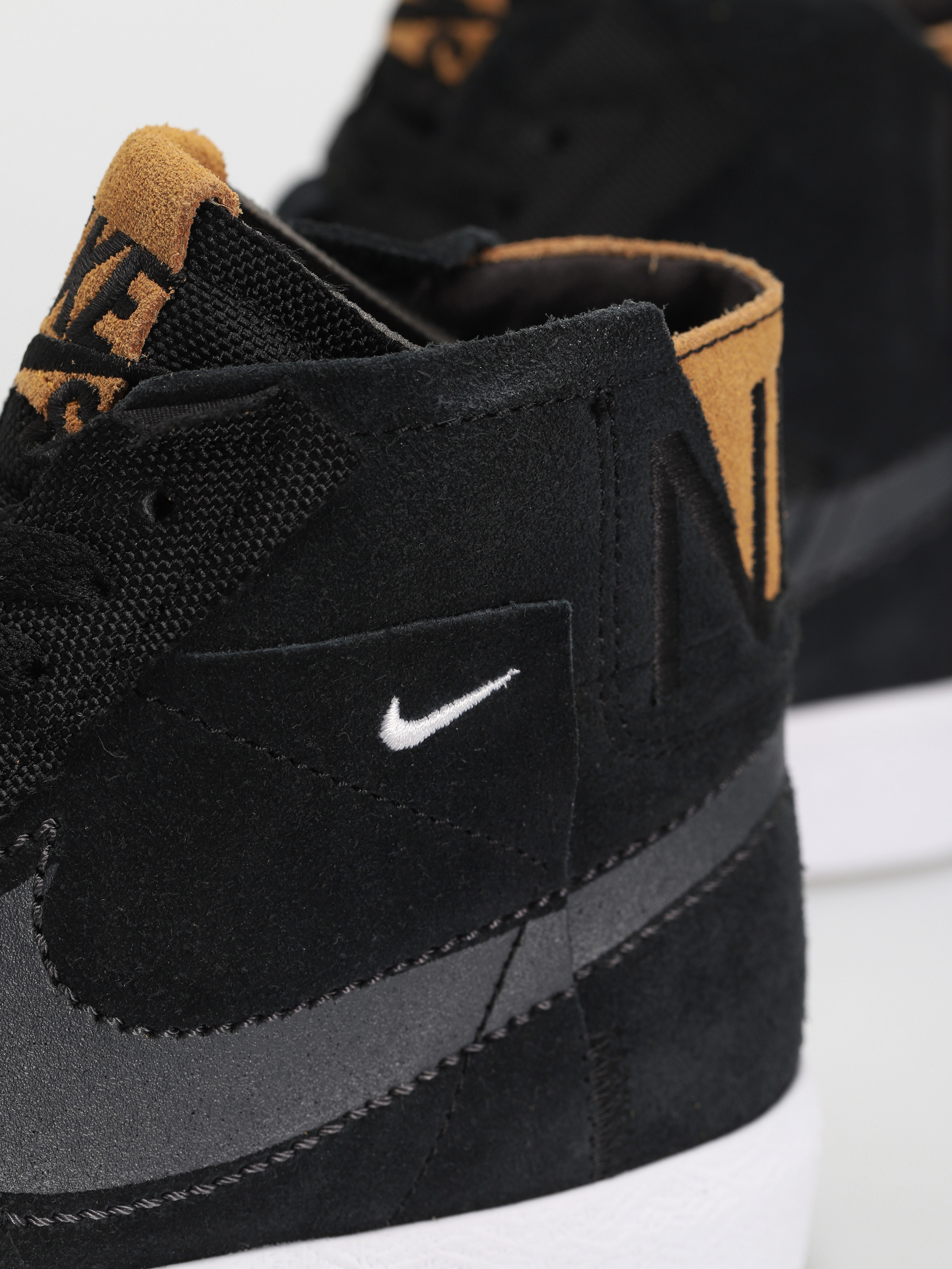 Buty Nike SB Zoom Blazer Mid Prm (black/anthracite black white)