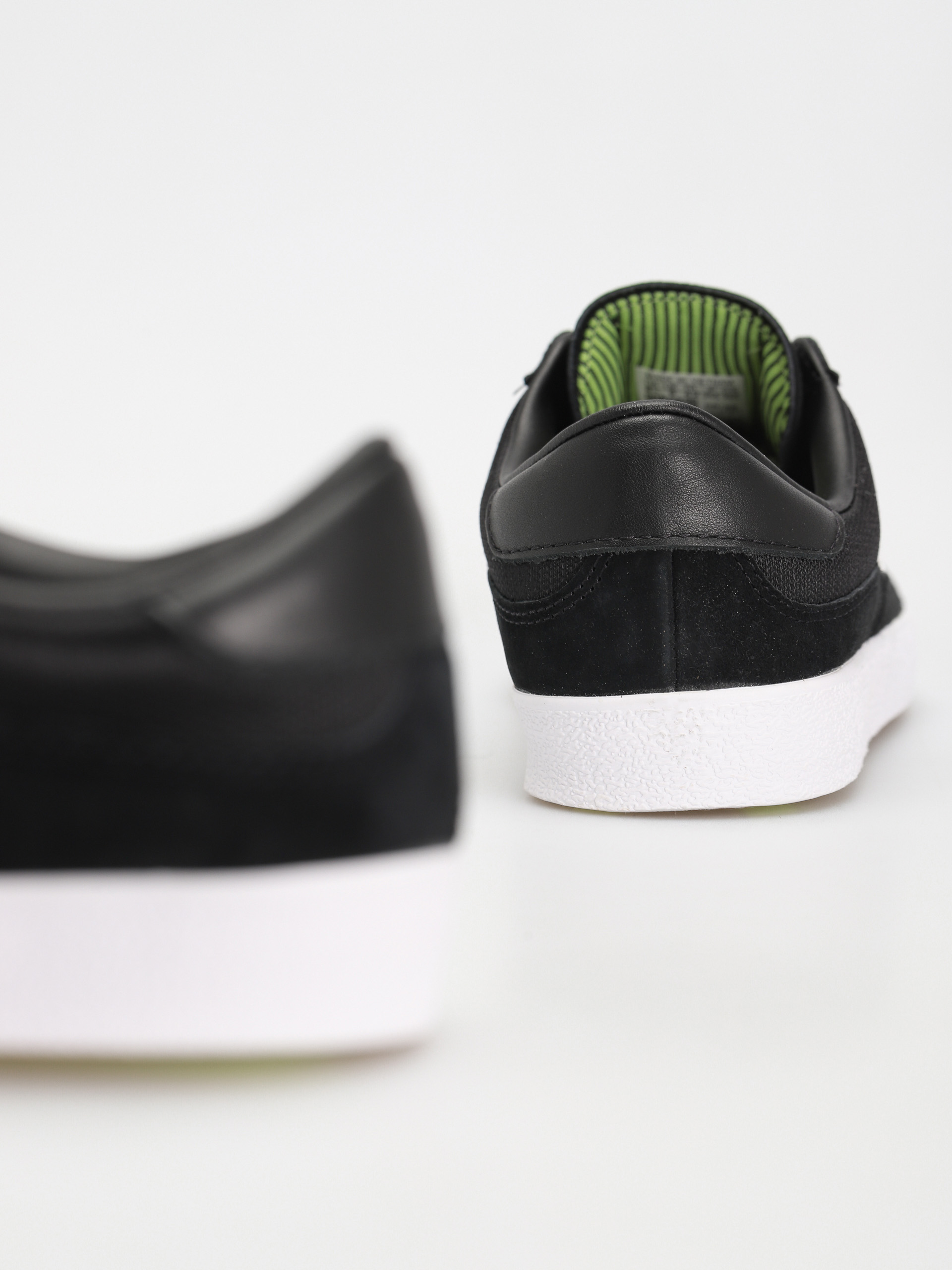 Buty adidas Puig Indoor (cblack/ftwwht/pullim)