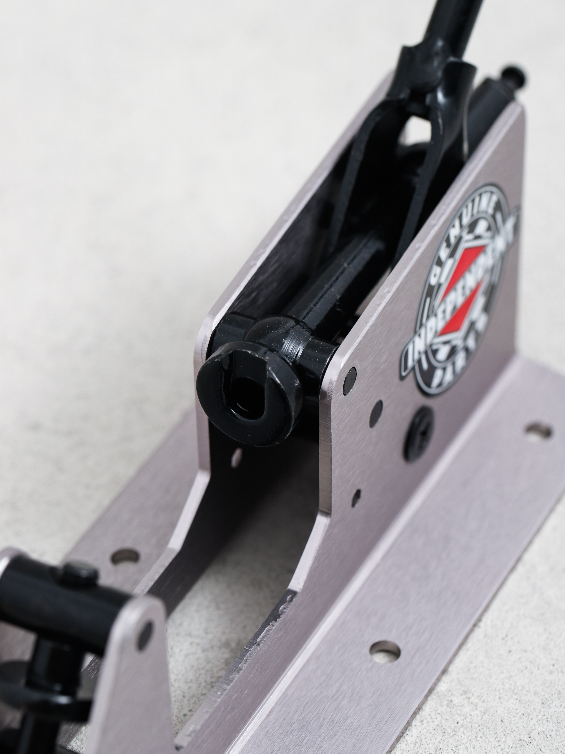 Prasa do łożysk Independent Genuine Parts Bearing Press Each