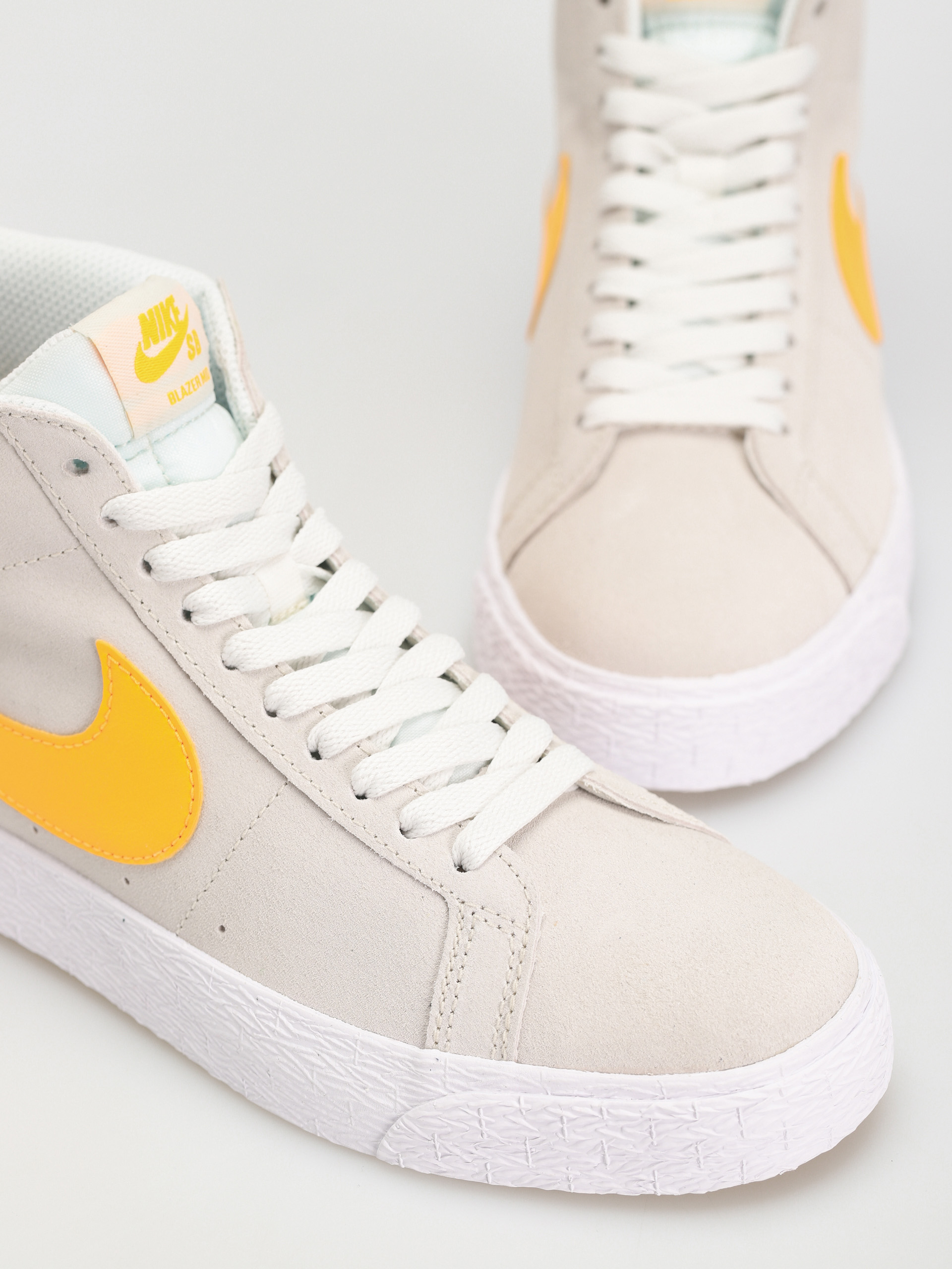 Buty Nike SB Zoom Blazer Mid (summit white/laser orange summit white)