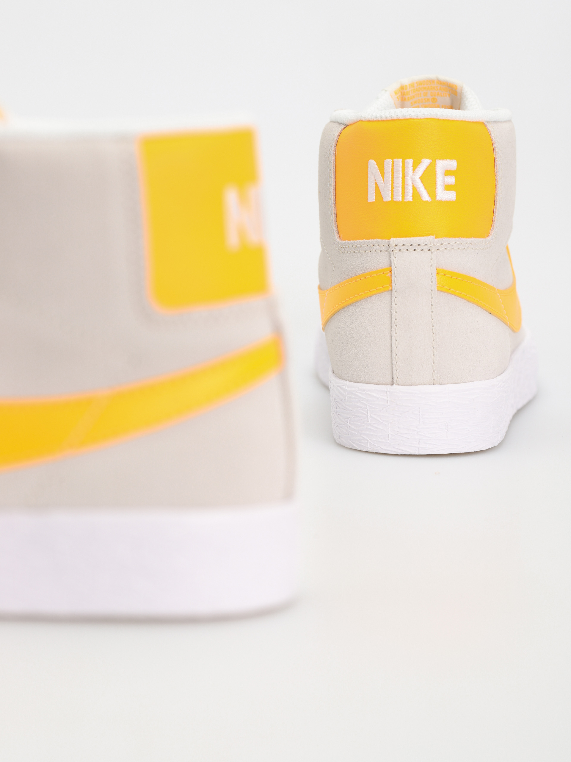 Buty Nike SB Zoom Blazer Mid (summit white/laser orange summit white)