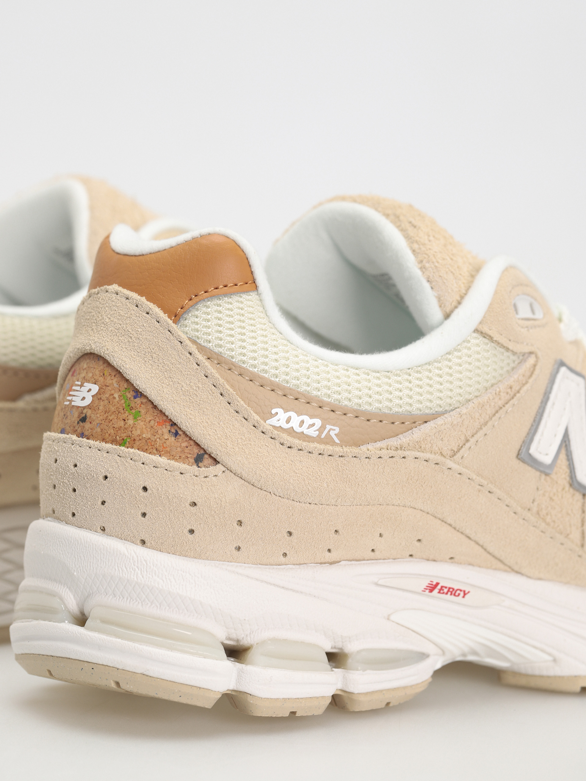 Buty New Balance 2002R (sandstone)