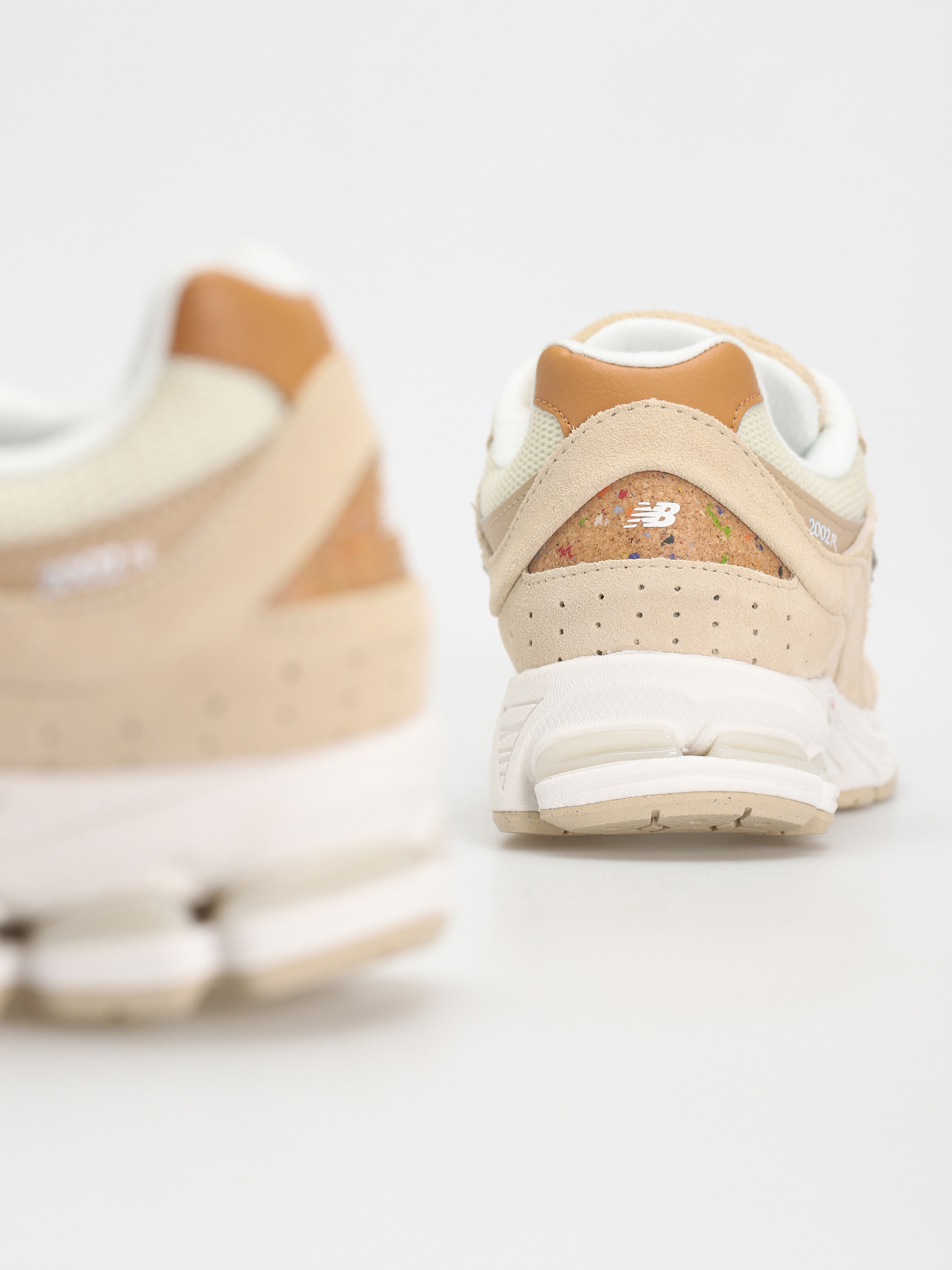 Buty New Balance 2002R (sandstone)