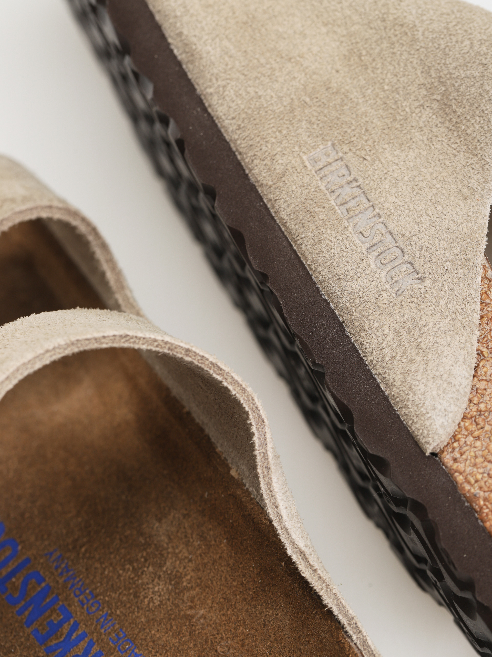 Klapki Birkenstock Arizona Suede Regular (taupe)