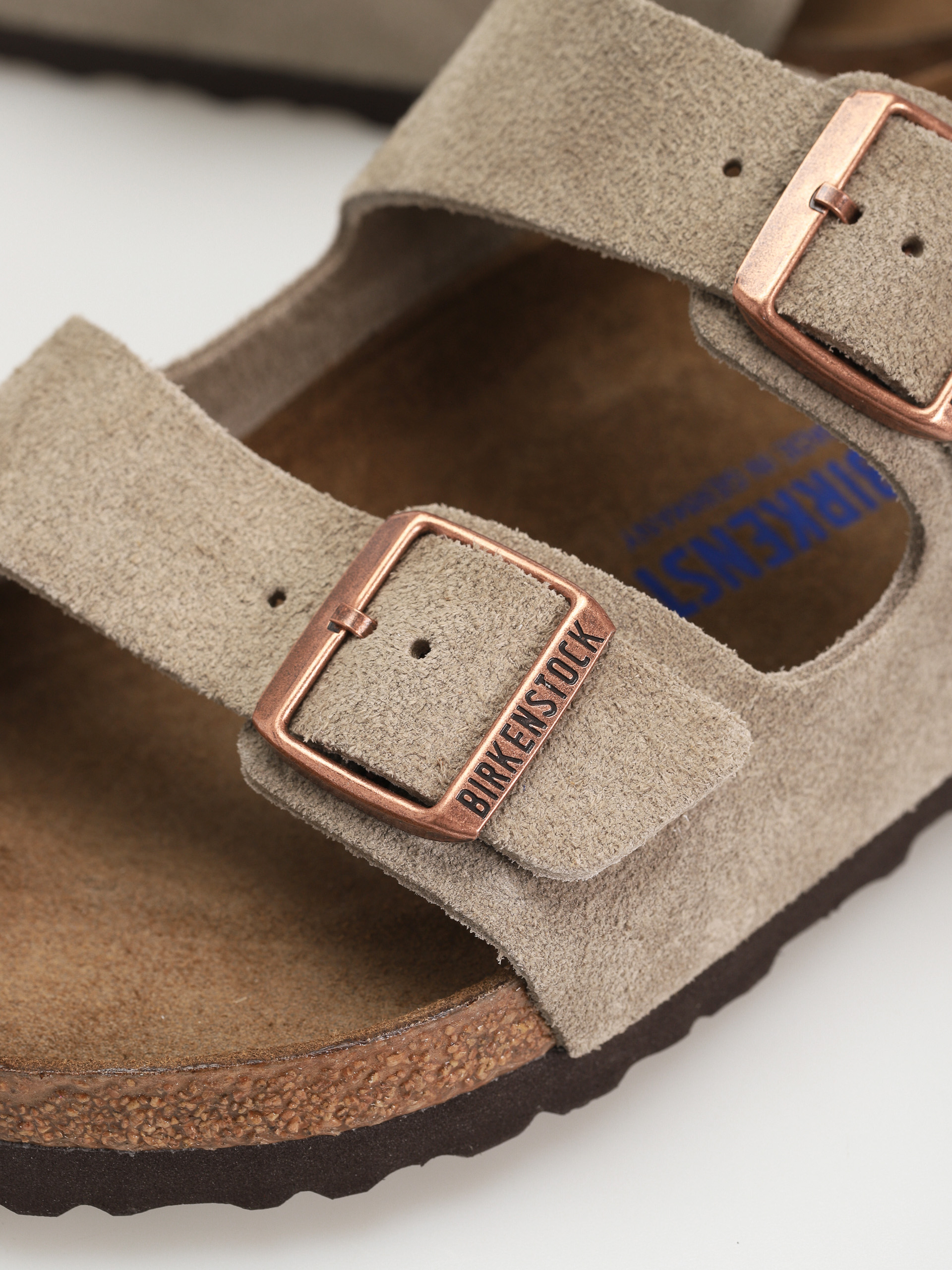 Klapki Birkenstock Arizona Suede Regular (taupe)