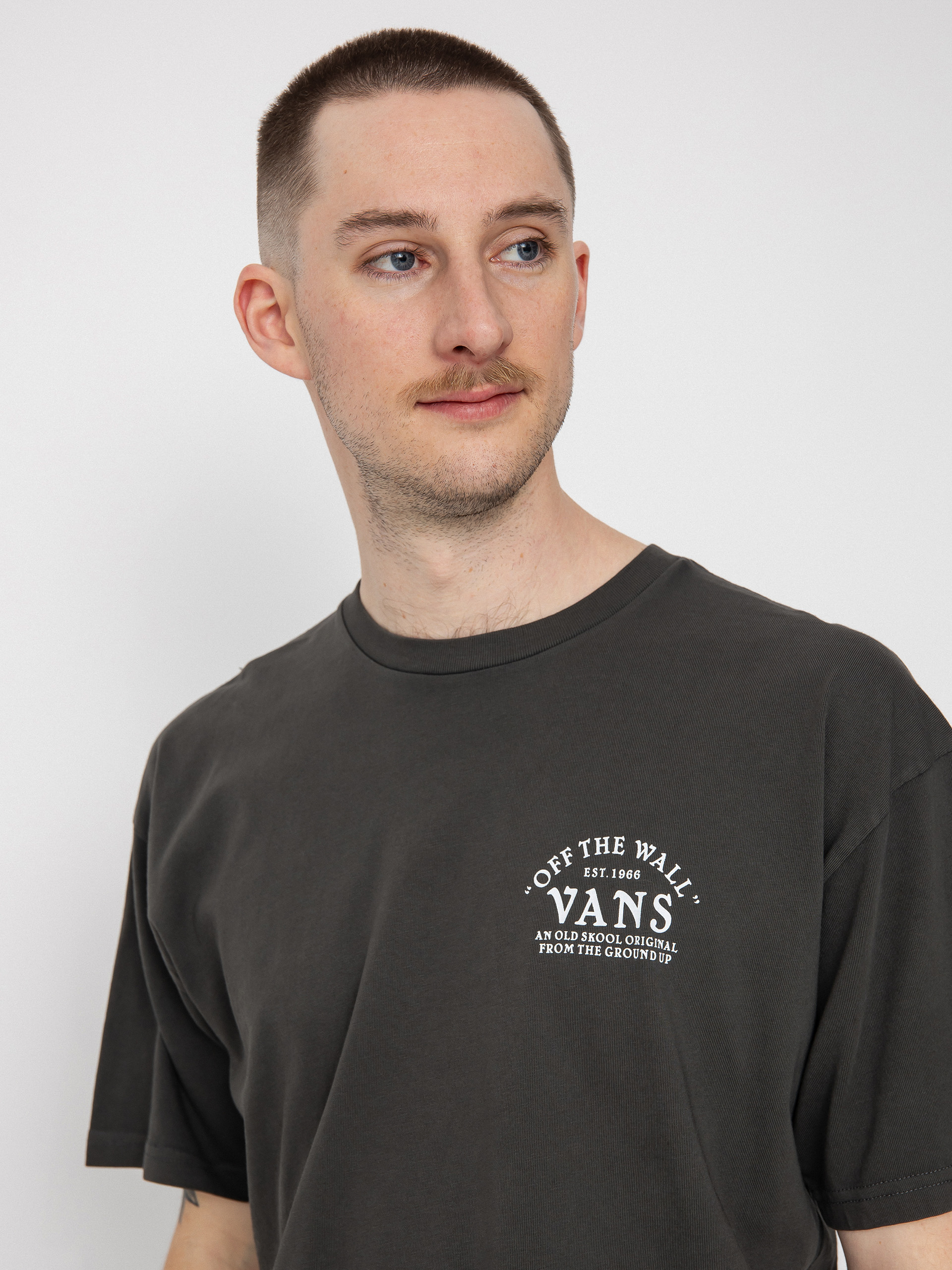 T-shirt Vans Ground Up (black)
