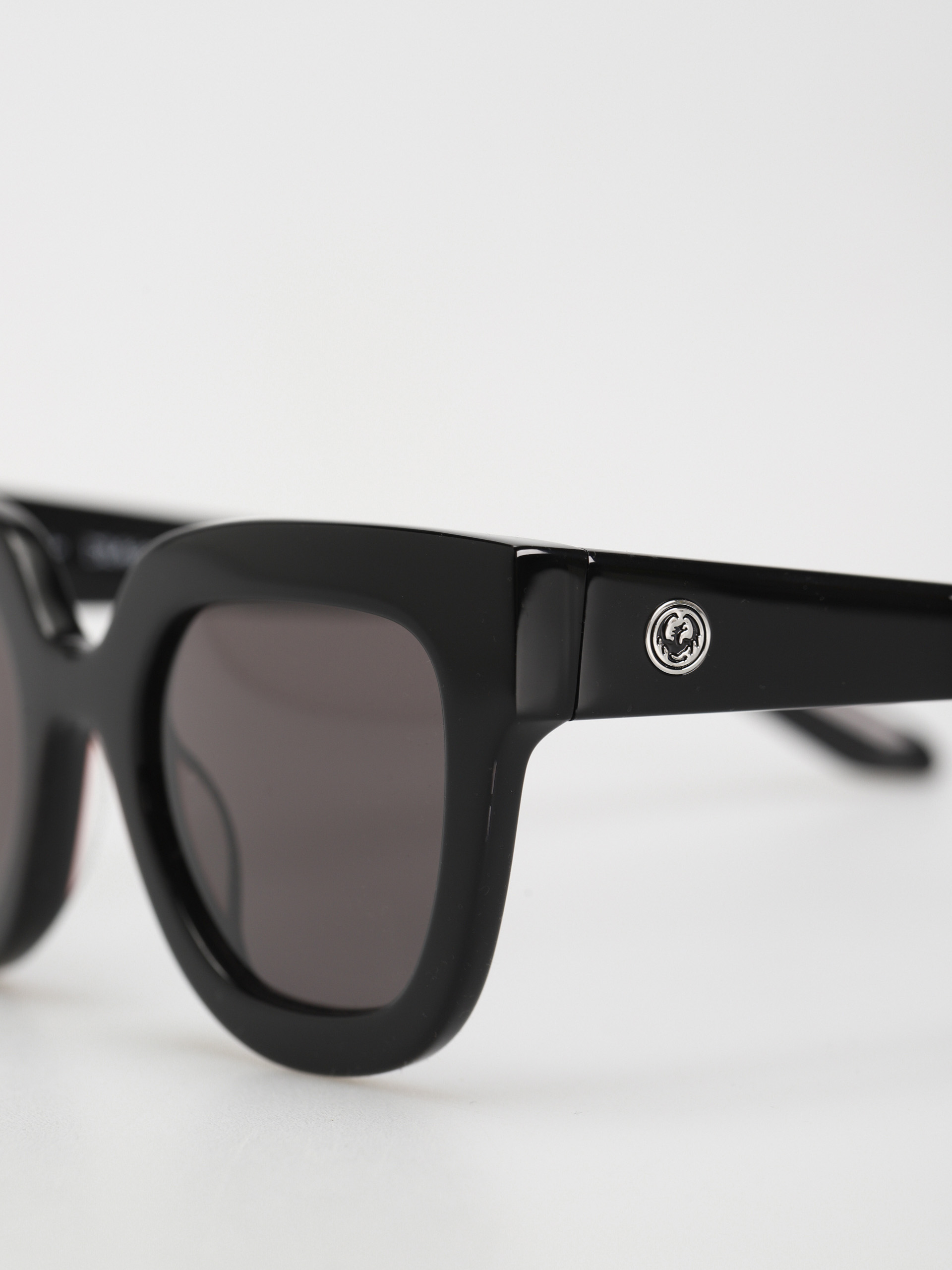 Okulary przeciwsłoneczne Dragon Purser Wmn (black/lumalens smoke)