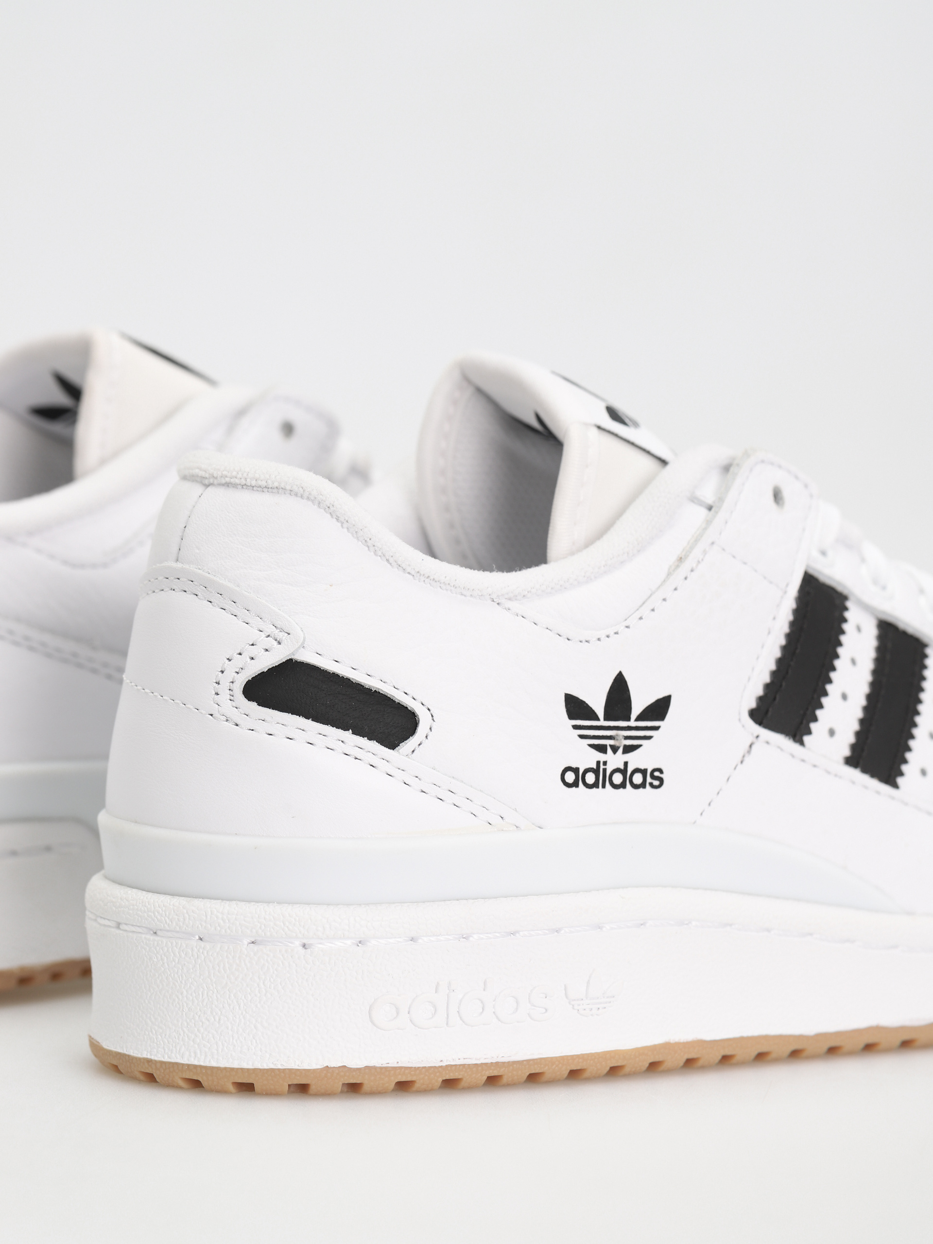 Buty adidas Forum 84 Low Adv (ftwwht/cblack/ftwwht)