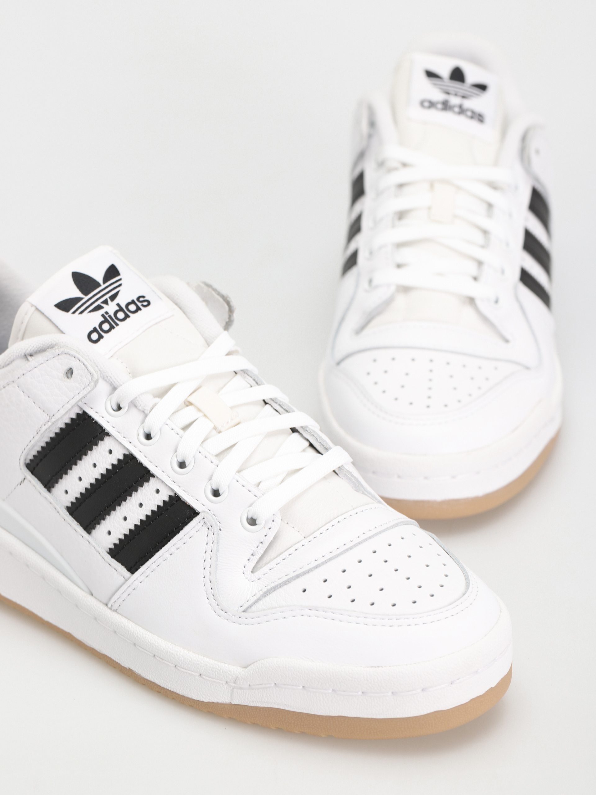 Buty adidas Forum 84 Low Adv (ftwwht/cblack/ftwwht)