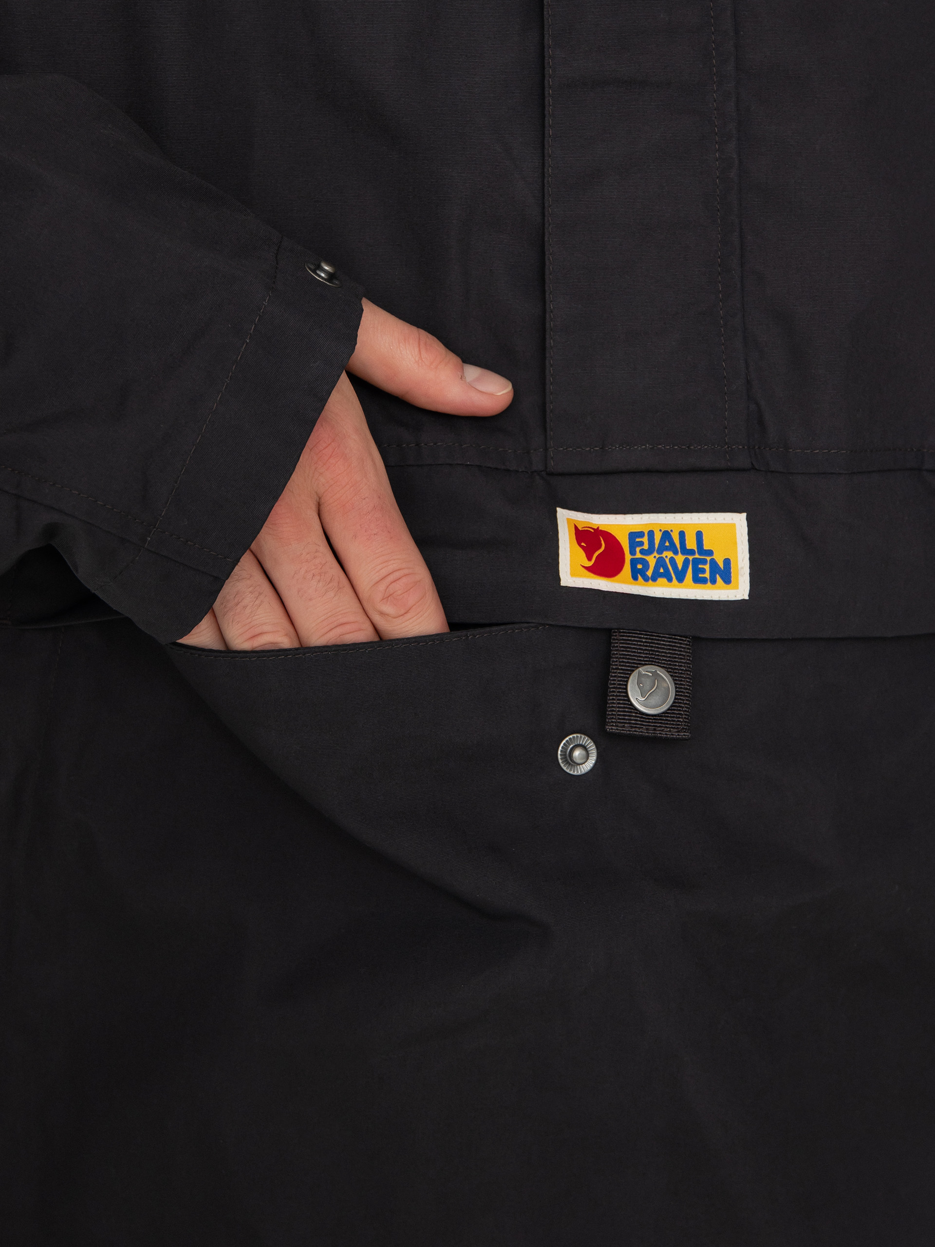 Kurtka Fjallraven Vardag Anorak (dark grey)