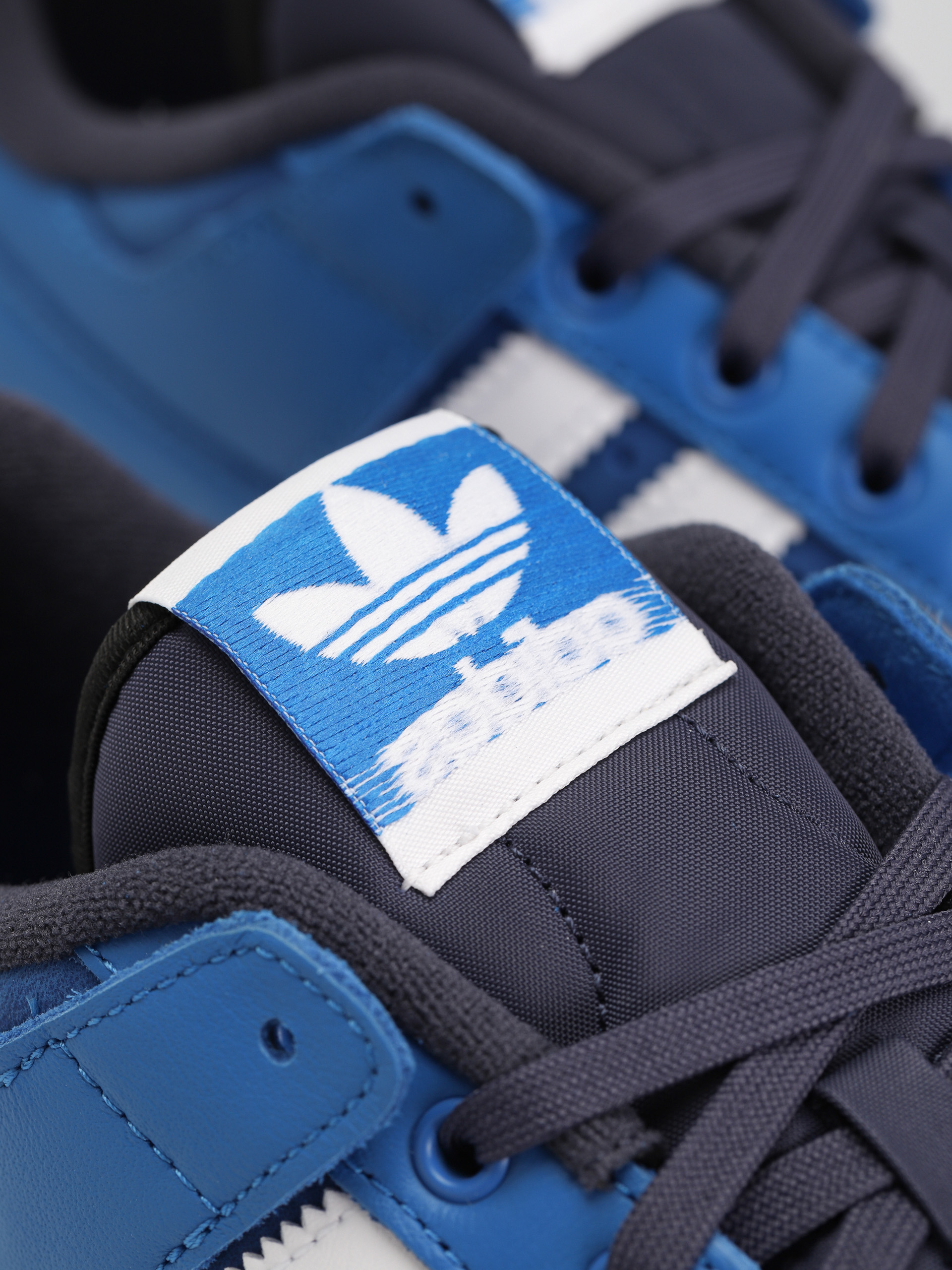 Buty adidas Forum 84 Low Adv (blubir/ftwwht/shanav)