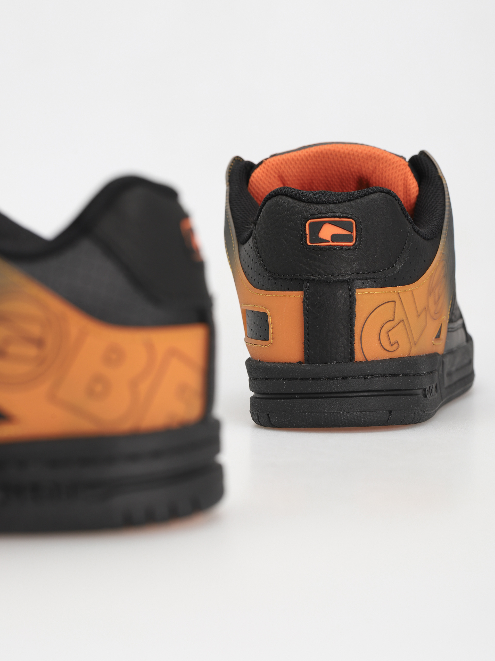 Buty Globe Tilt (black/orange fade)