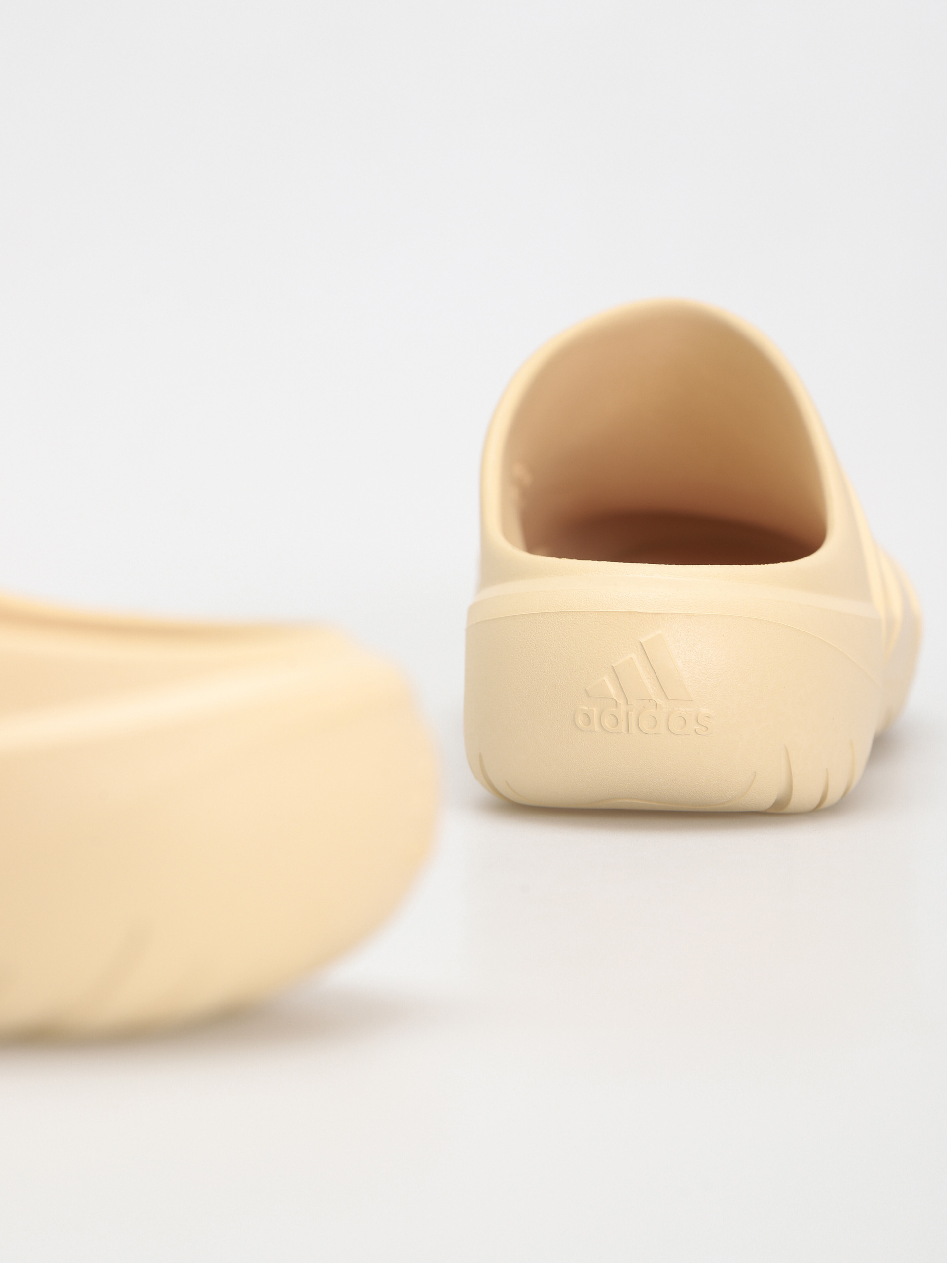 Klapki adidas Adicane Clog (sanstr/sanstr/sanstr)