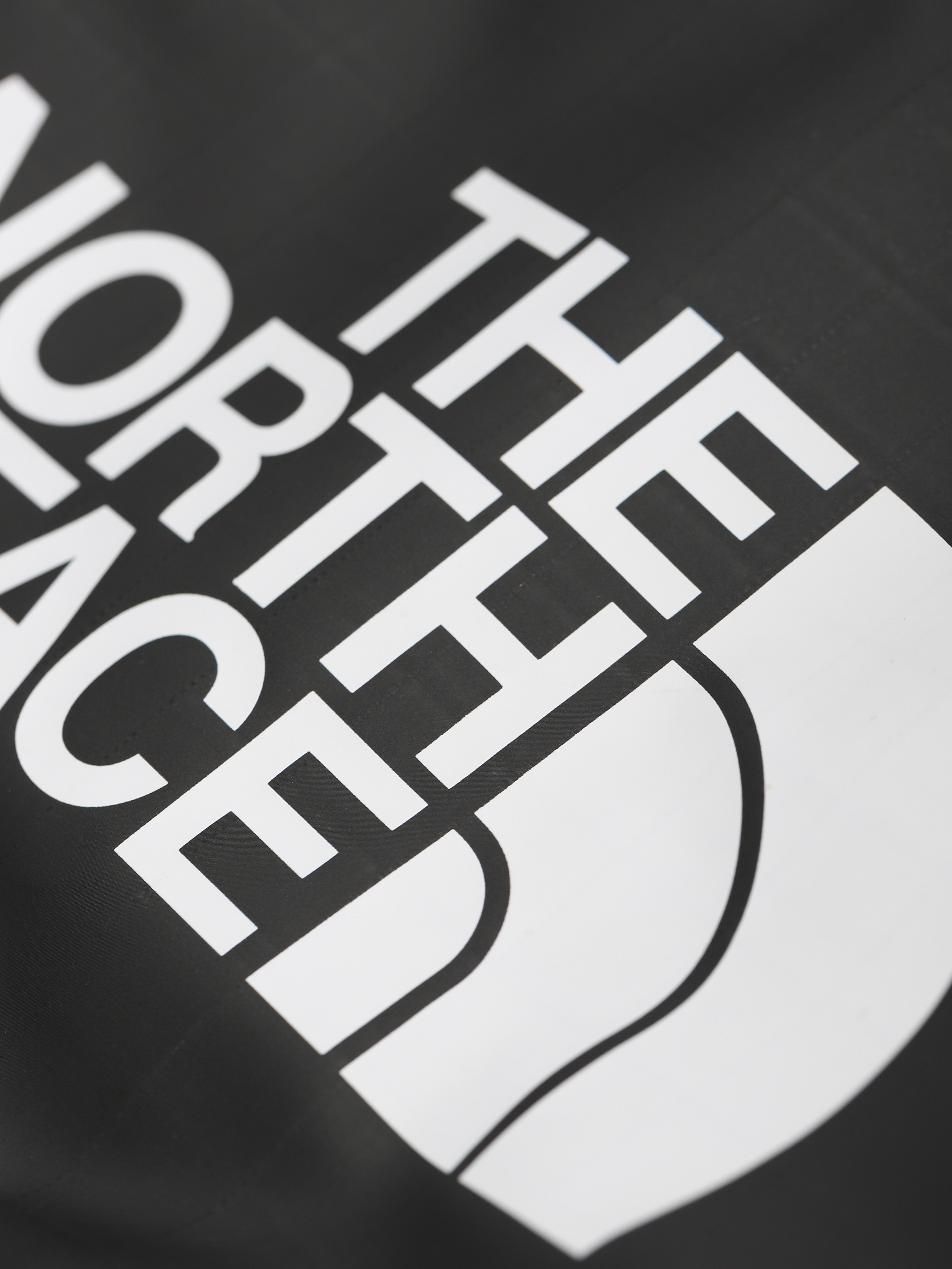 Kosmetyczka The North Face Base Camp Voyager Dopp Kit (tnf black/tnf white)