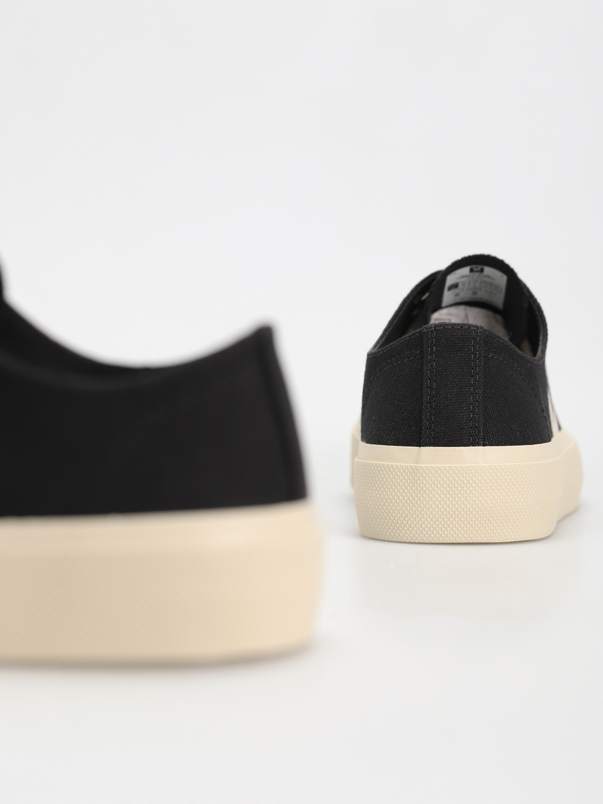 Buty Veja Wata II Low Wmn (black pierre)