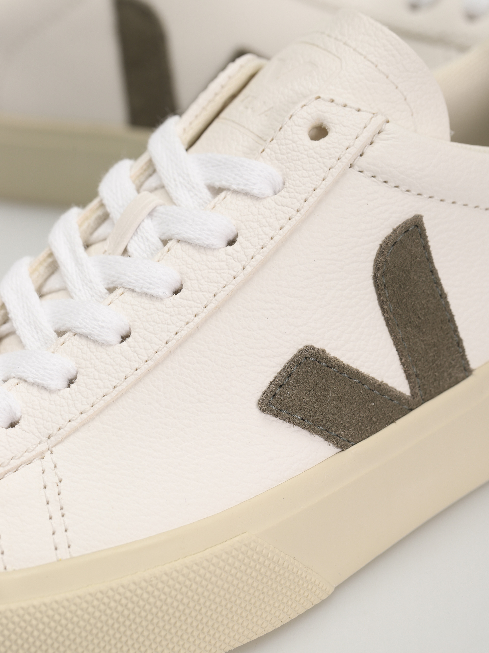 Buty Veja Campo Wmn (extra white khaki)