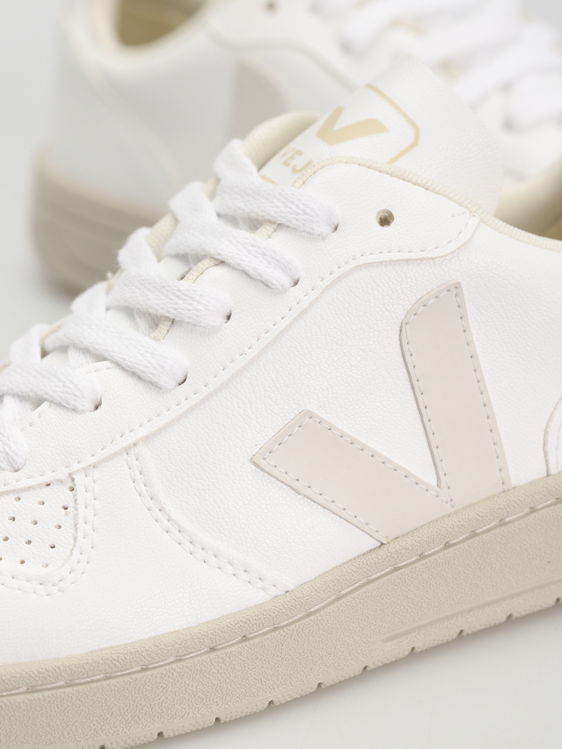 Buty Veja V-10 Wmn (full white)