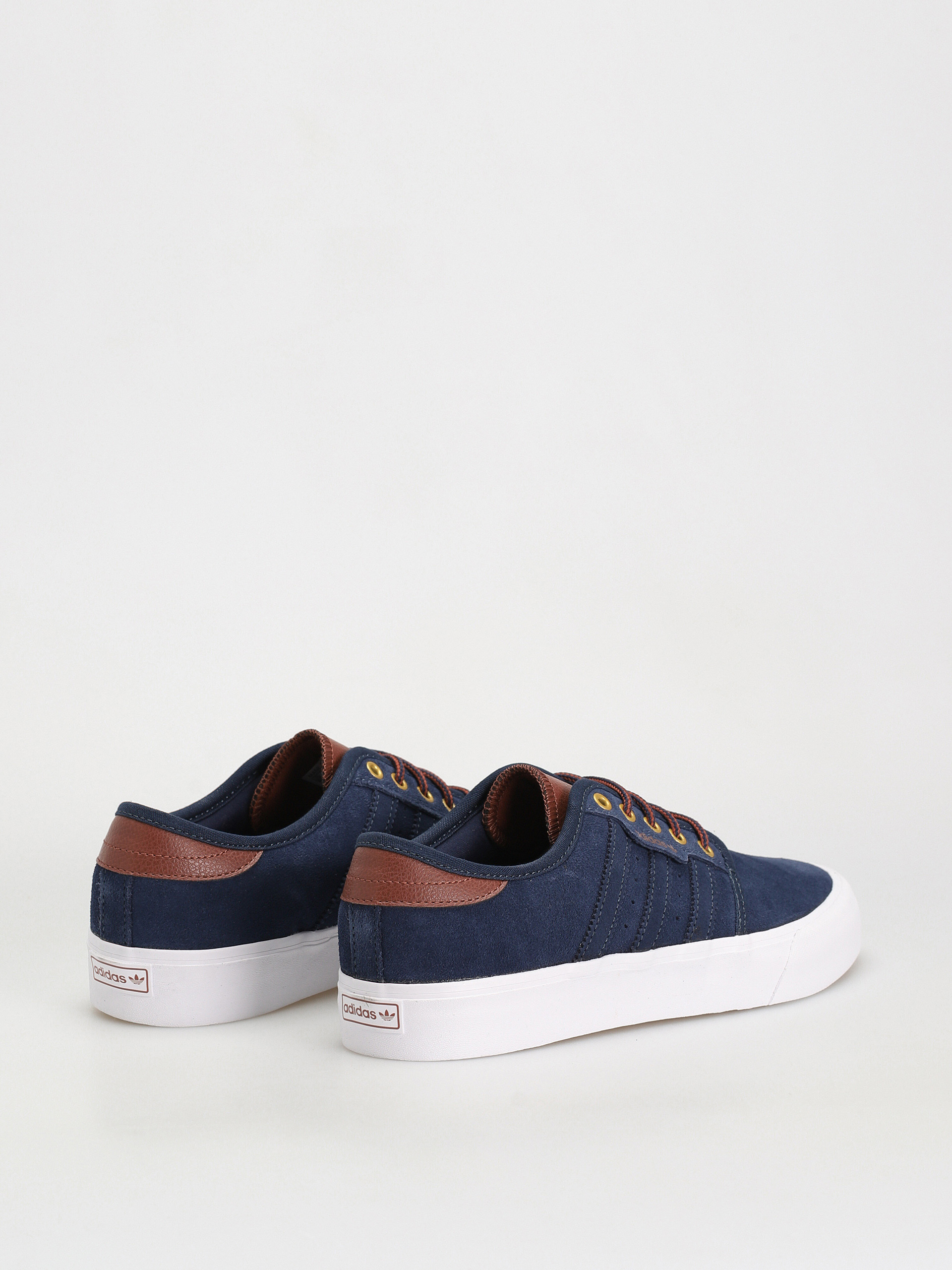 Buty adidas Seeley XT (supcol/supcol/supcol)