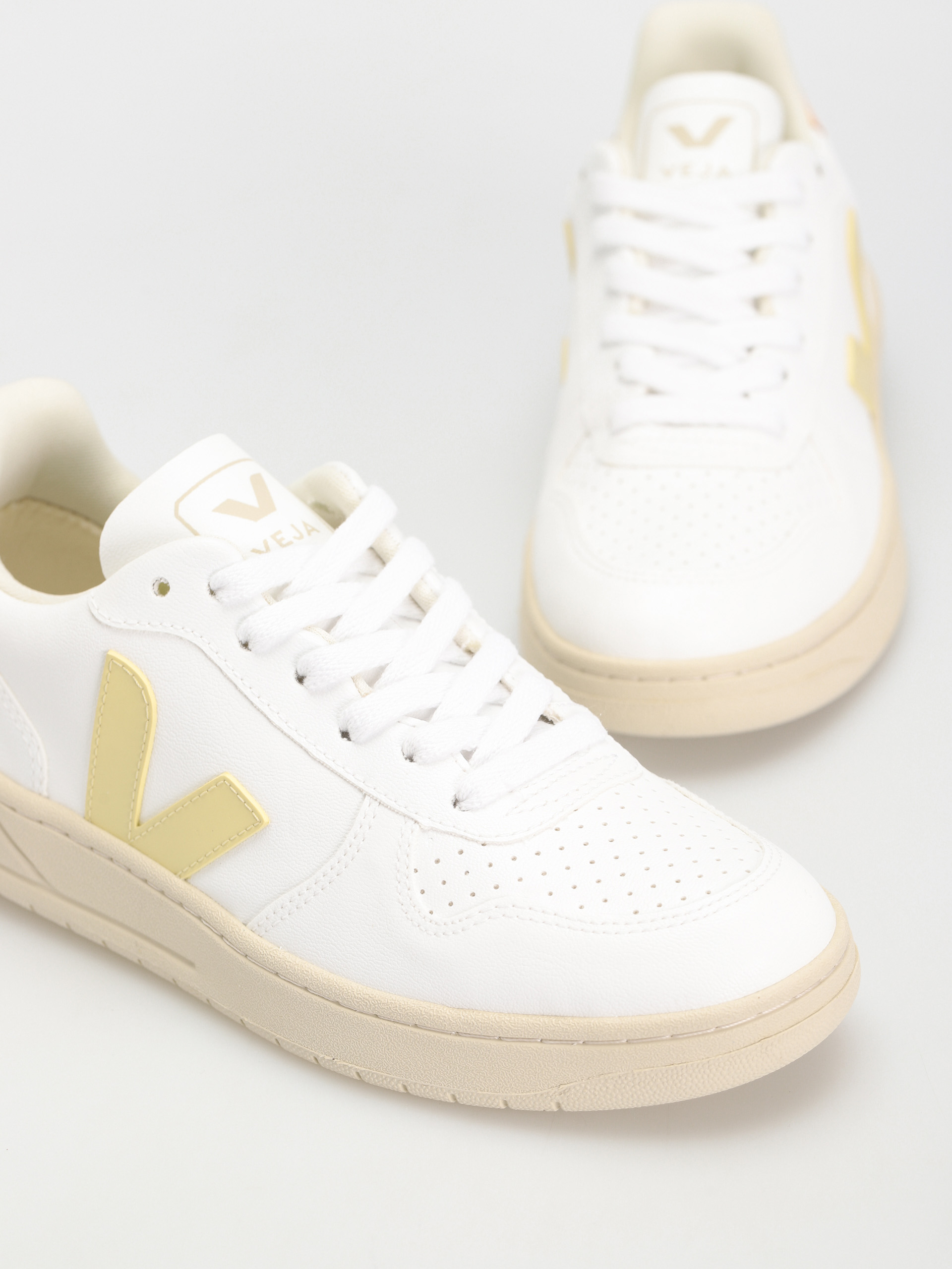 Buty Veja V-10 Wmn (white sun peach)