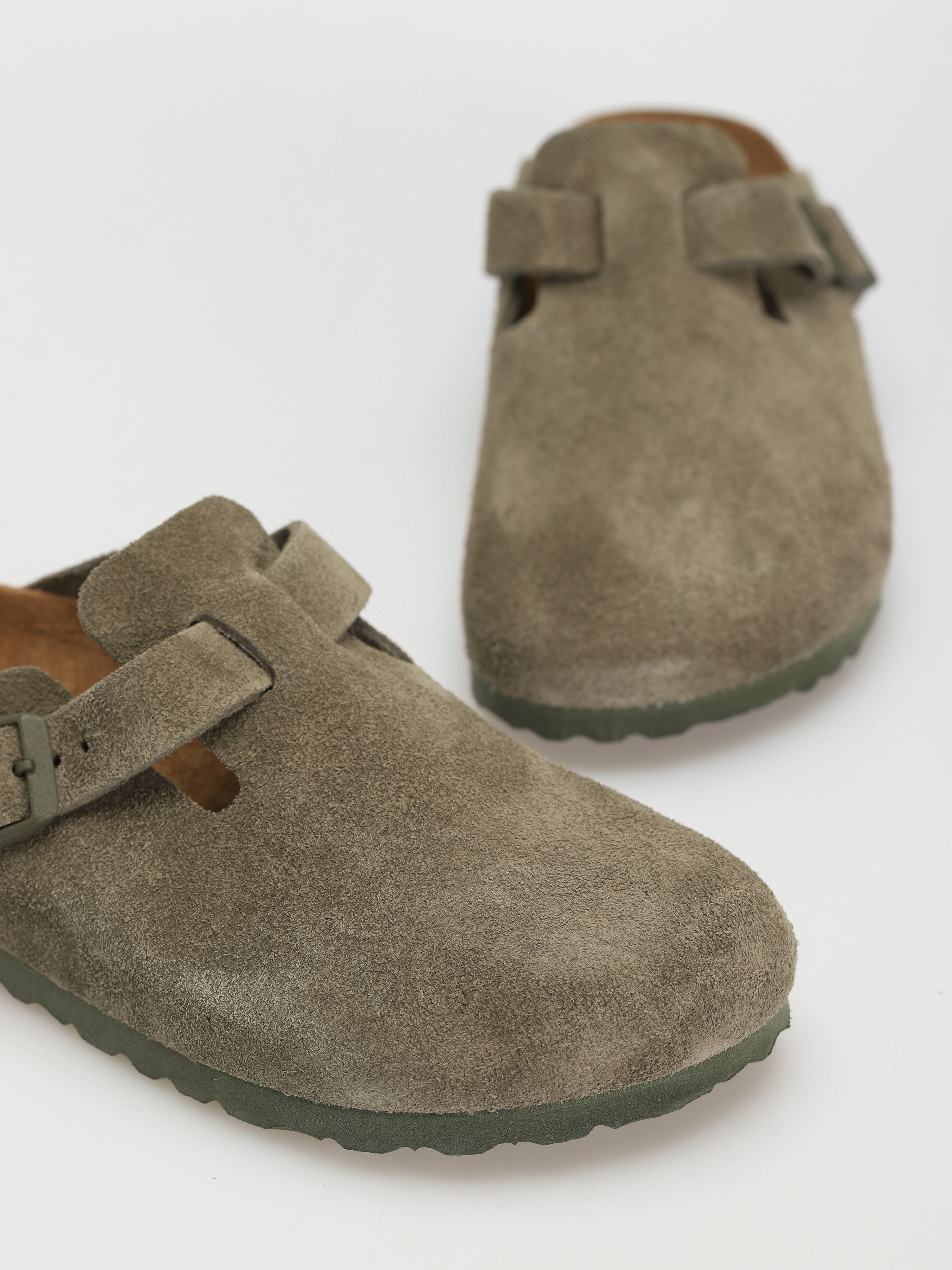 Klapki Birkenstock Boston Suede Narrow Wmn (modern suede thyme)