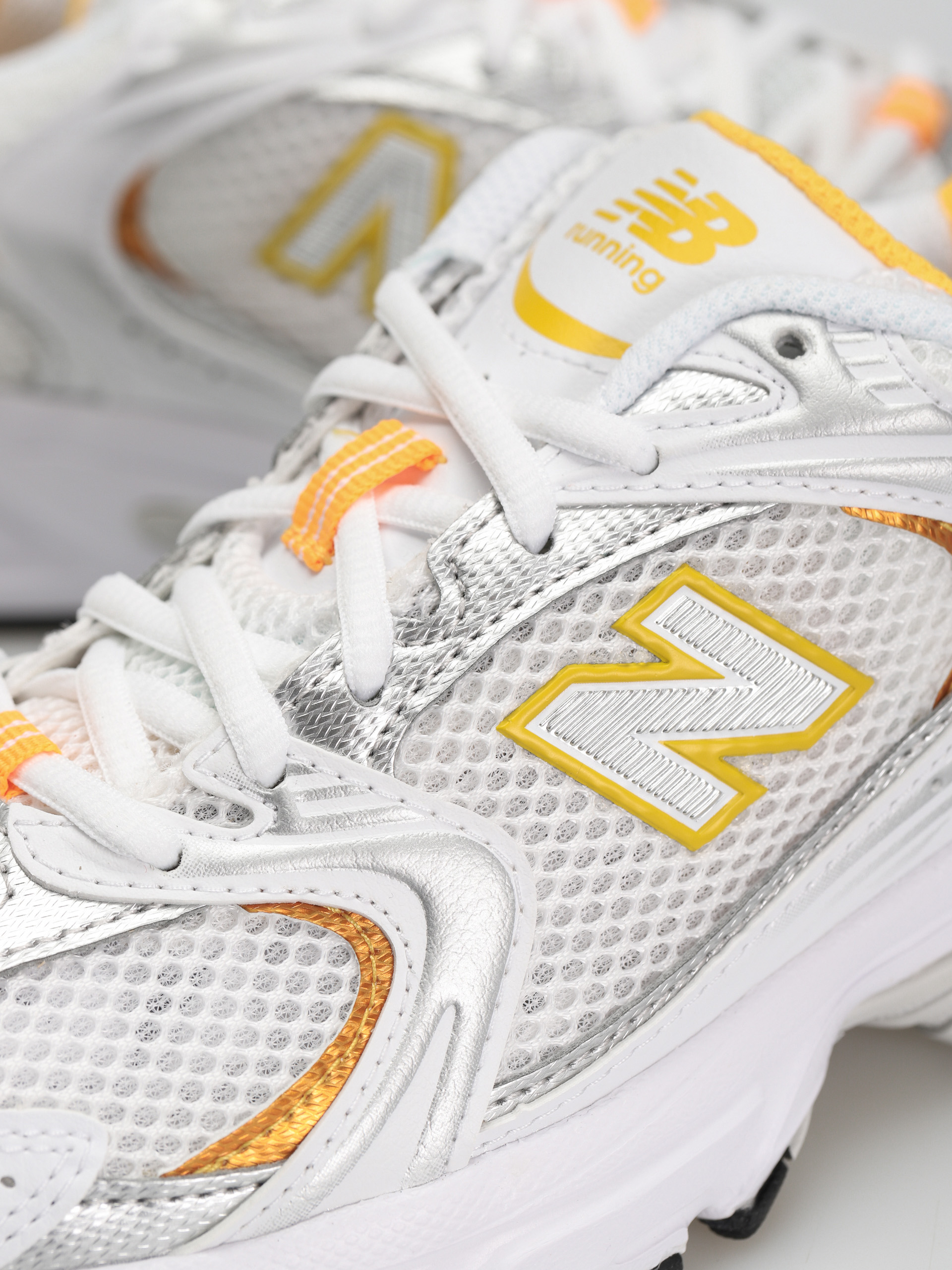 Buty New Balance 530 (white orange)