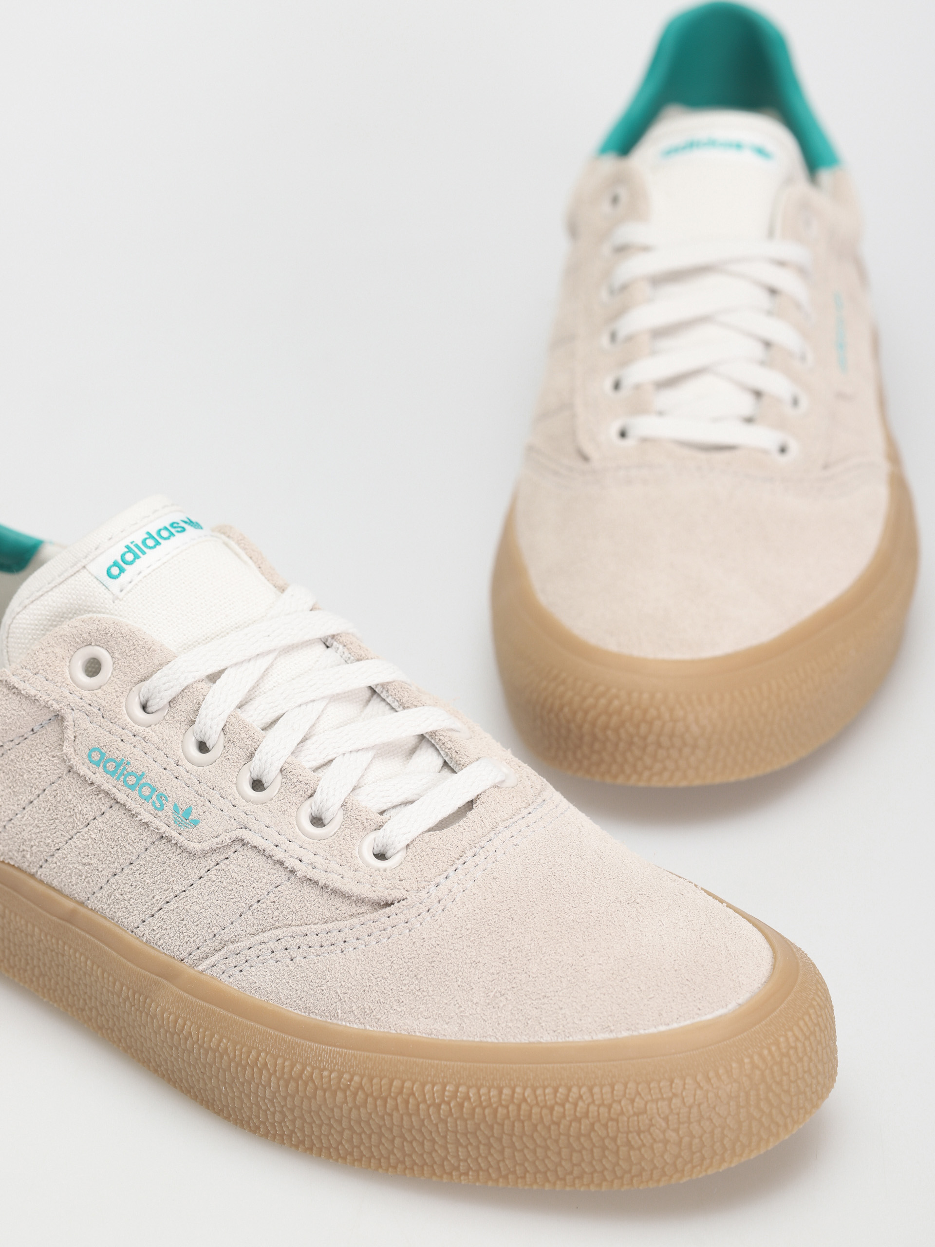 Buty adidas 3Mc (cwhite/glrgrn/gum4)