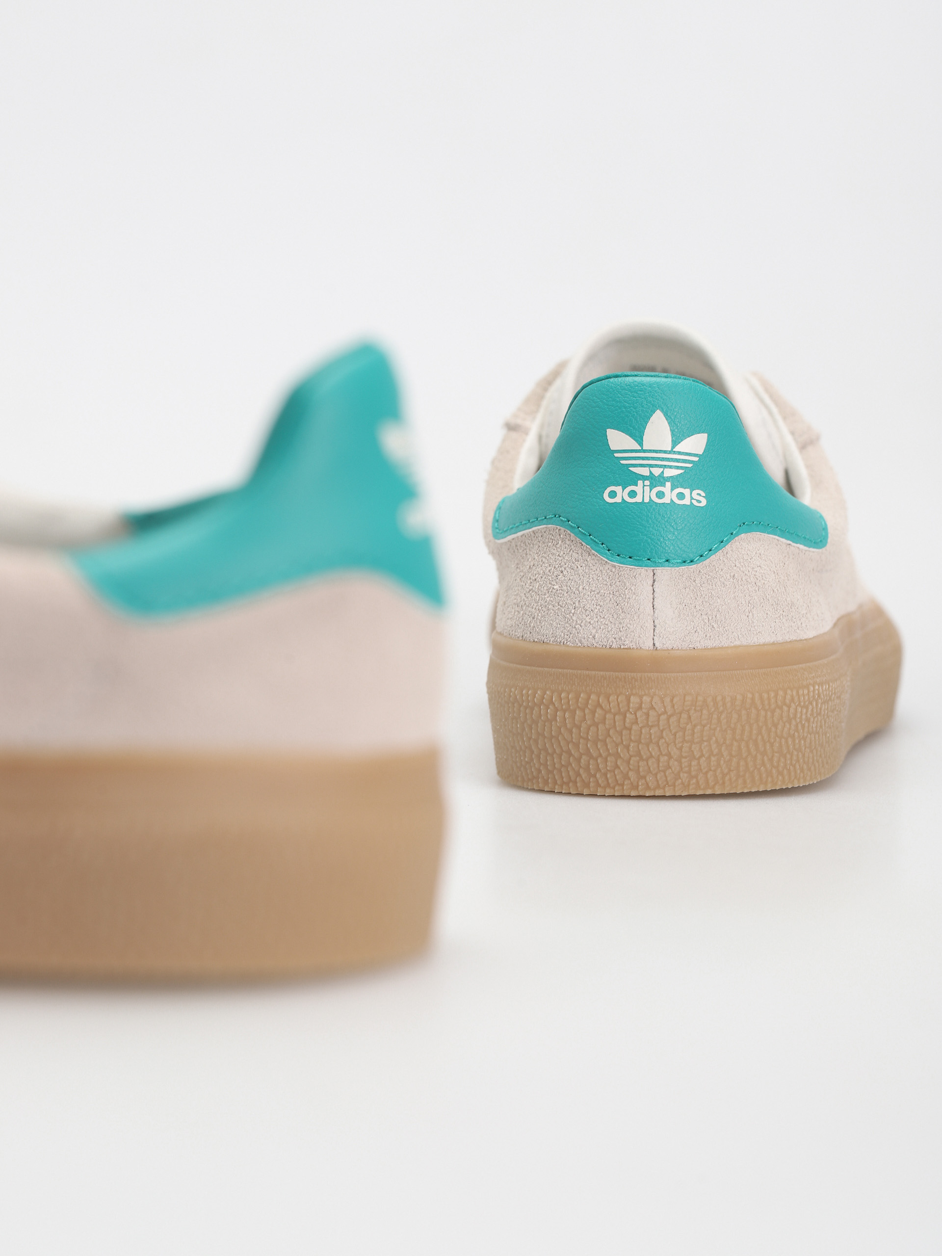 Buty adidas 3Mc (cwhite/glrgrn/gum4)