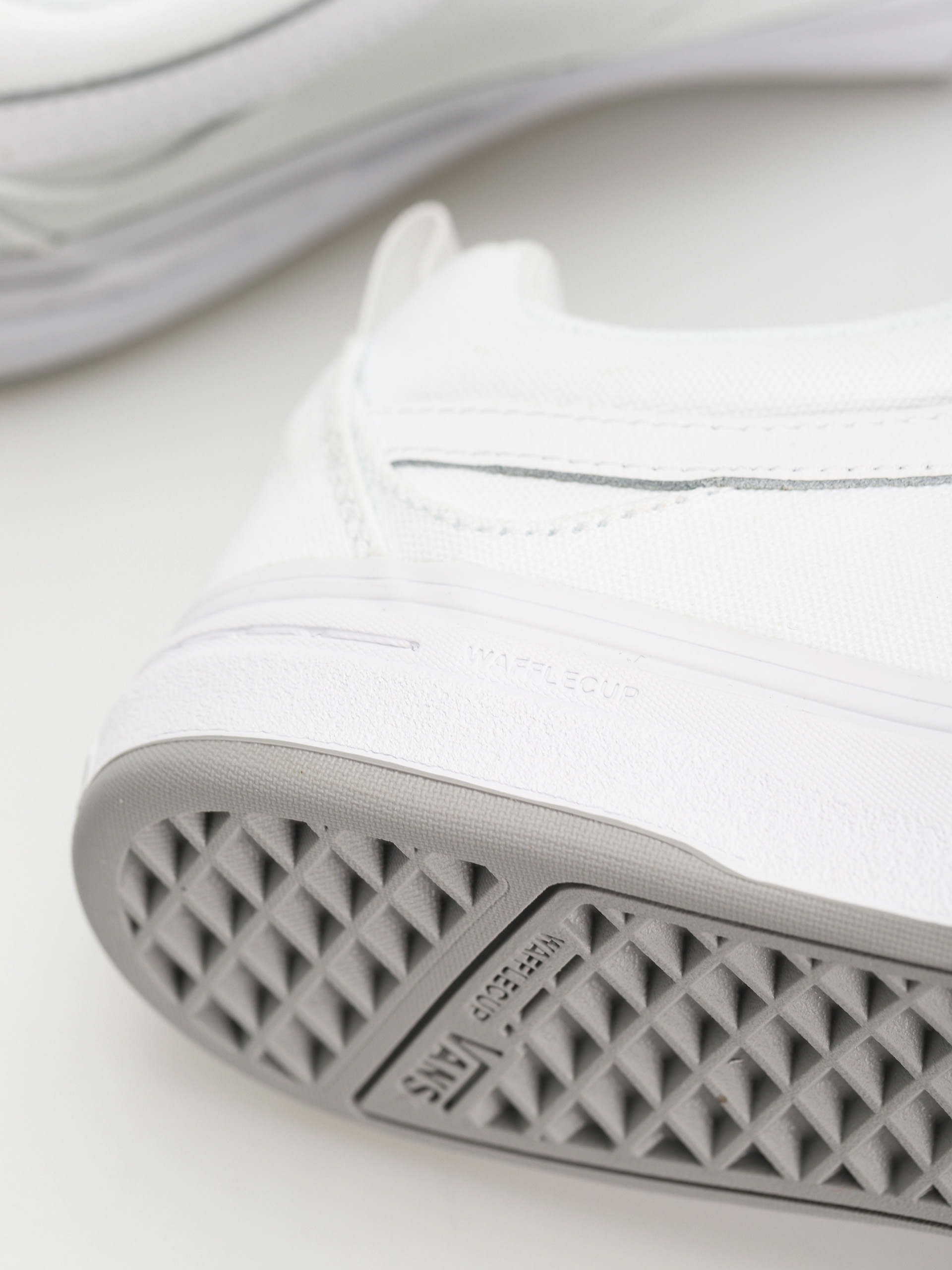 Buty Vans Kyle Walker (canvas white)