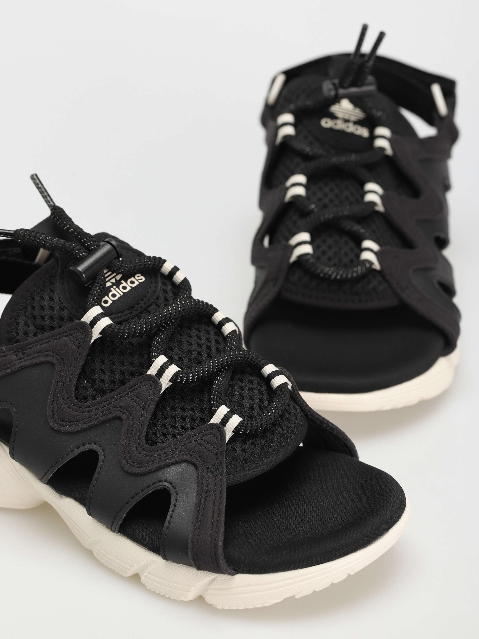 Sandały adidas Originals Astir Sndl Wmn (cblack/owhite/owhite)