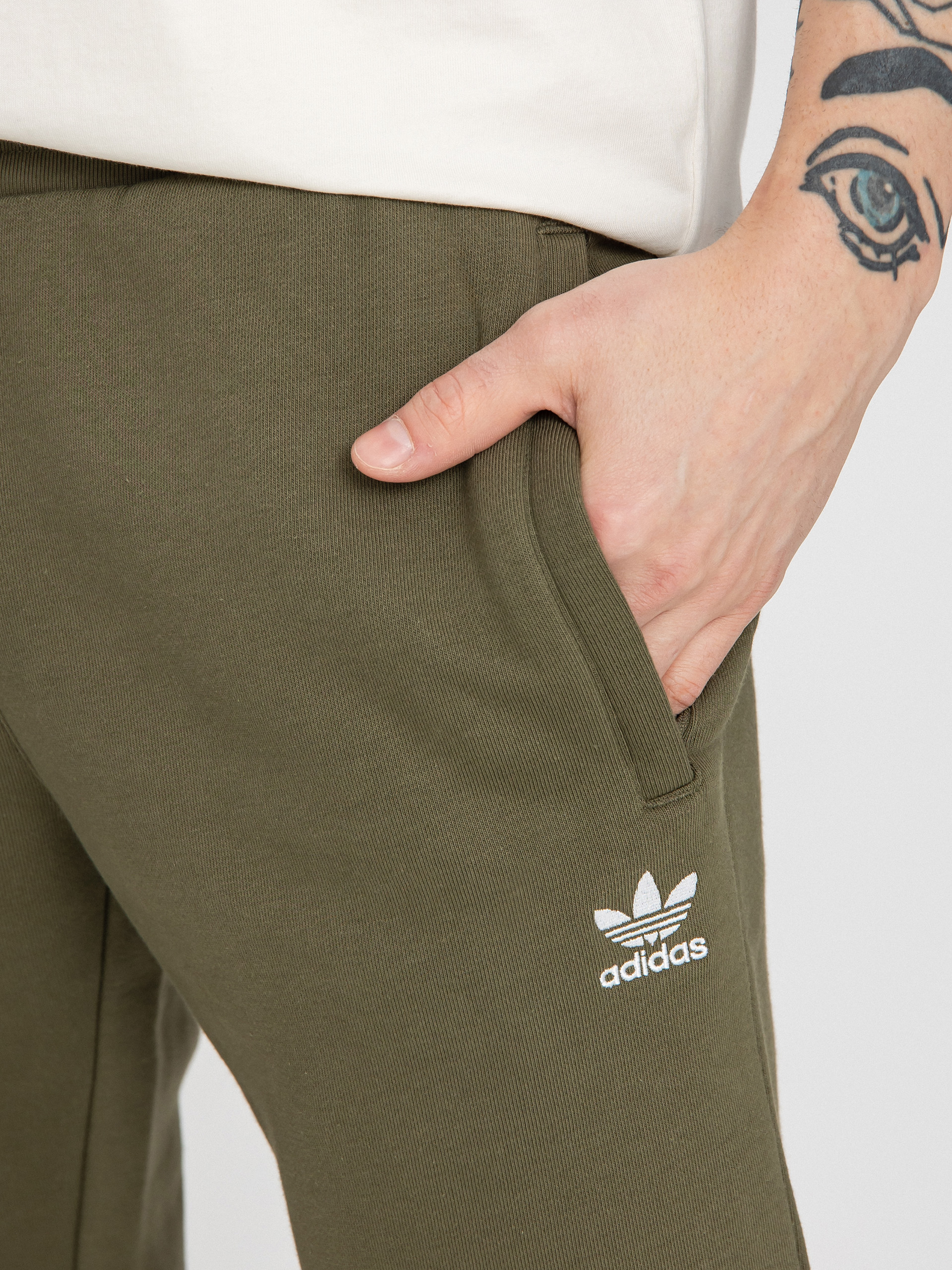 Spodnie adidas Originals Essentials (olistr)