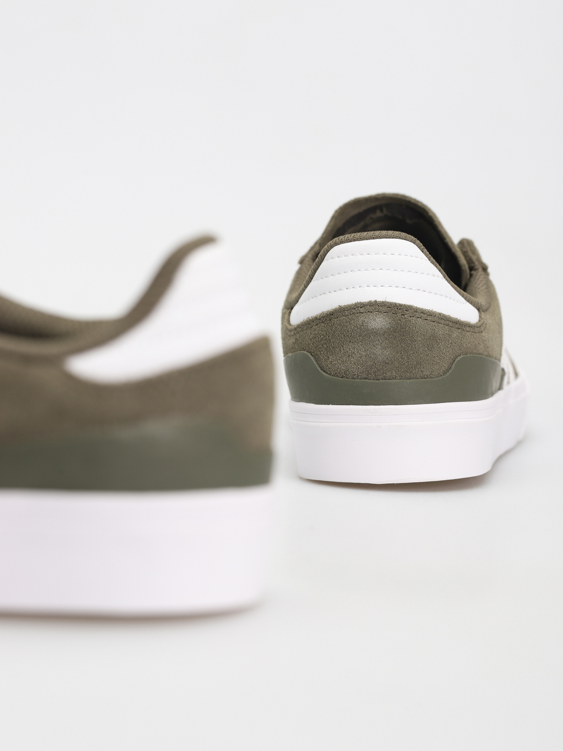 Buty adidas Busenitz Vulc II (olistr/ftwwht/goldmt)