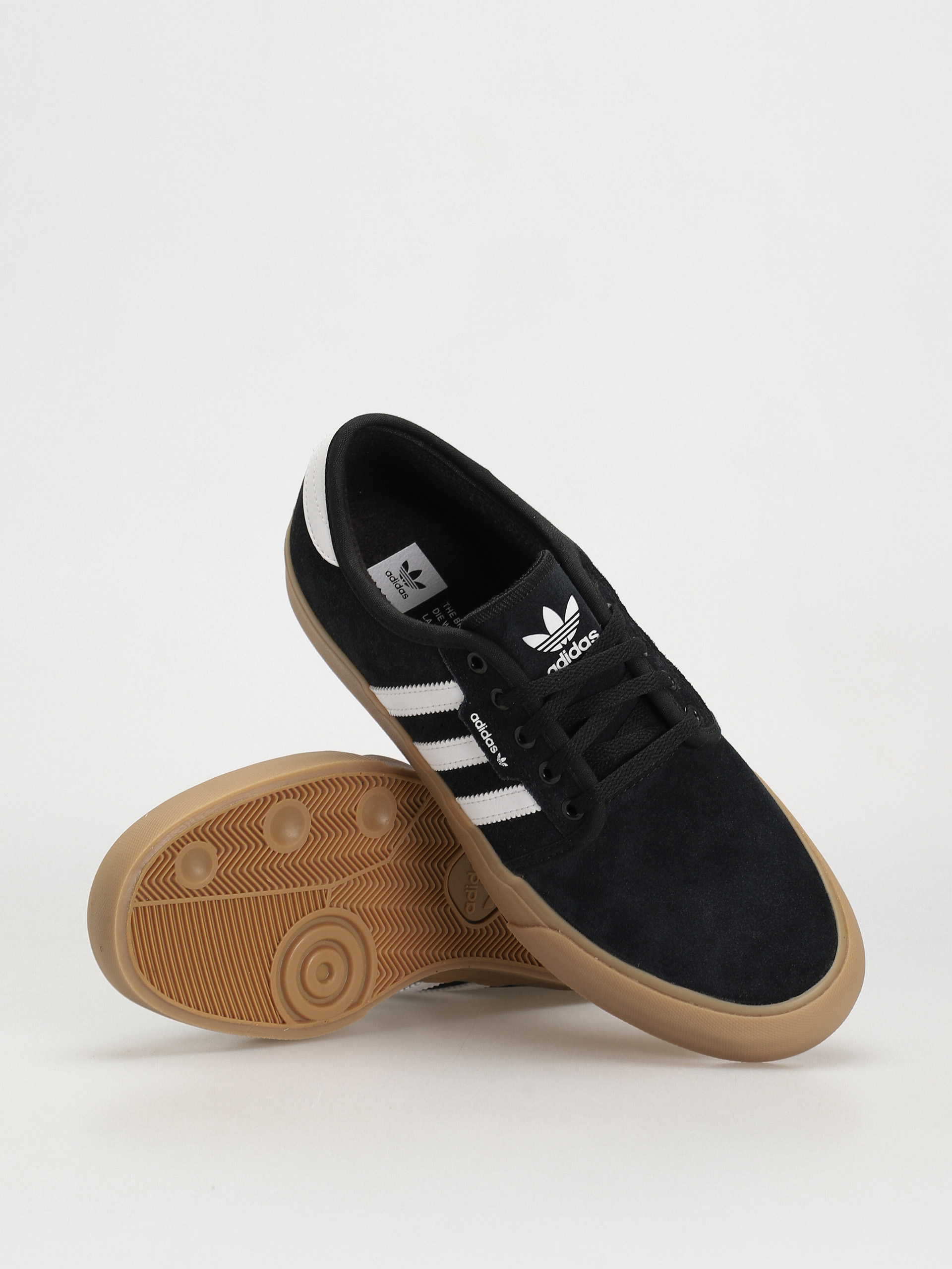 Buty adidas Seeley Xt (cblack/ftwwht/gum4)