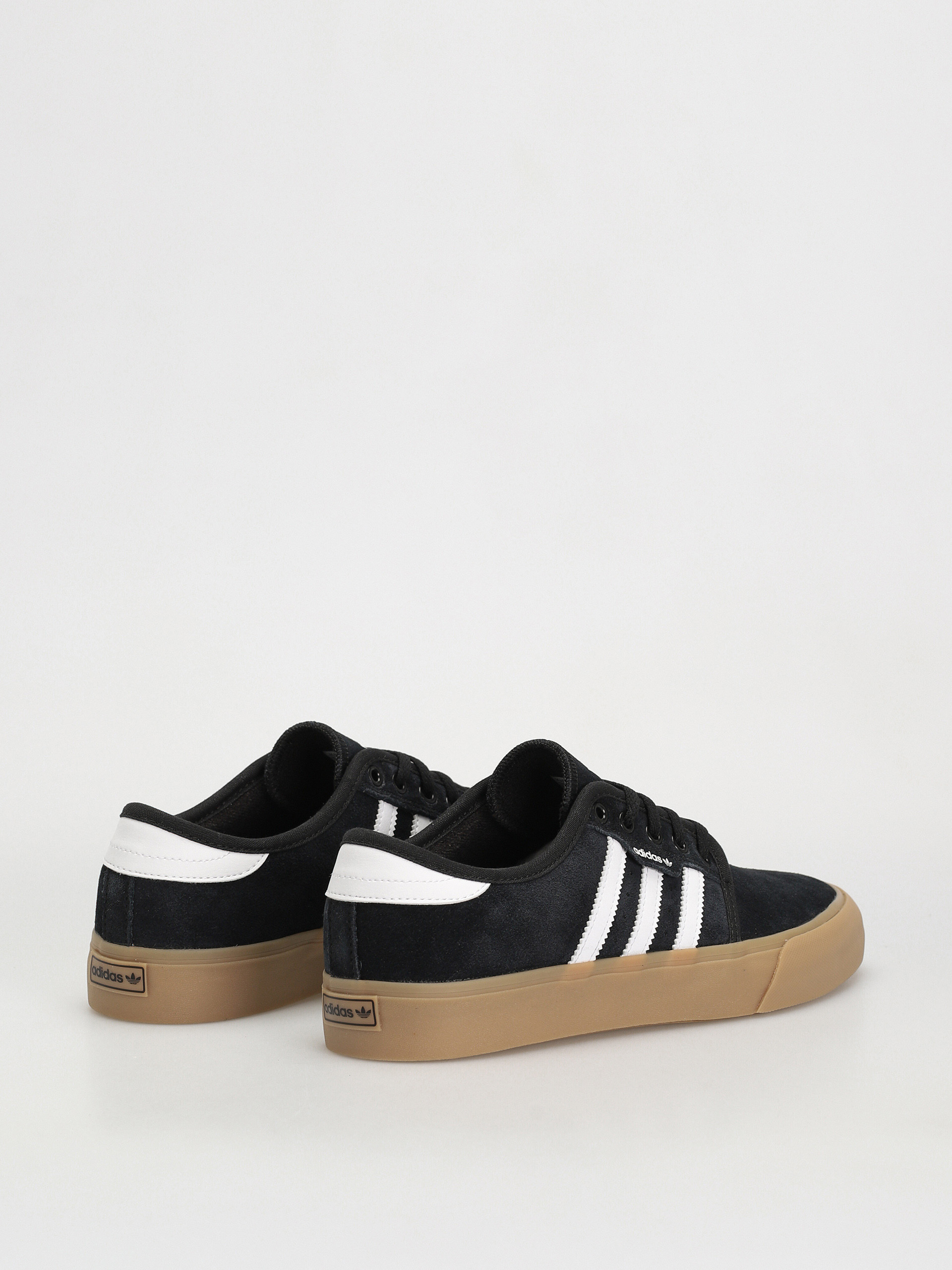 Buty adidas Seeley Xt (cblack/ftwwht/gum4)