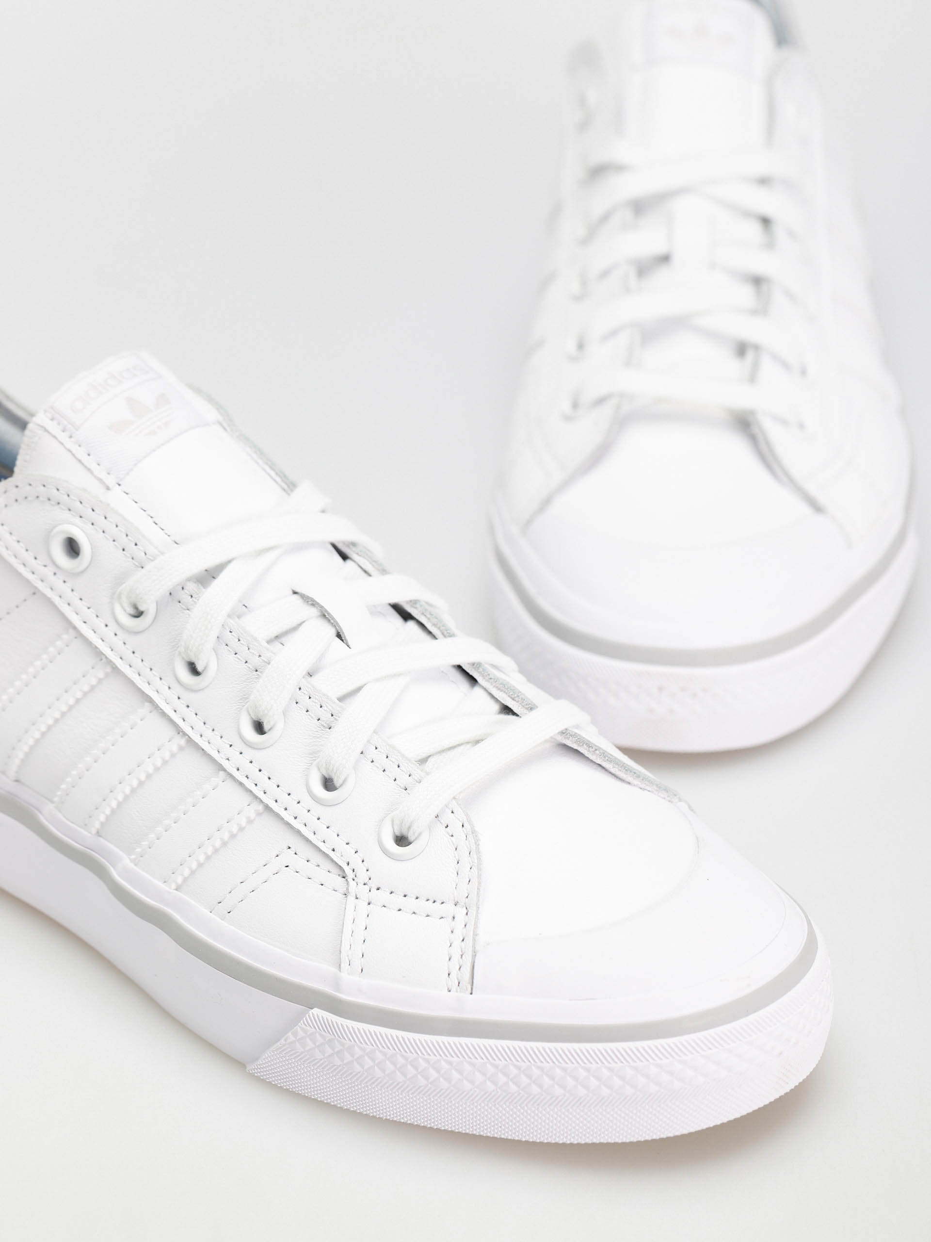 Buty adidas Nizza Low Adv (ftwwht/ftwwht/gretwo)