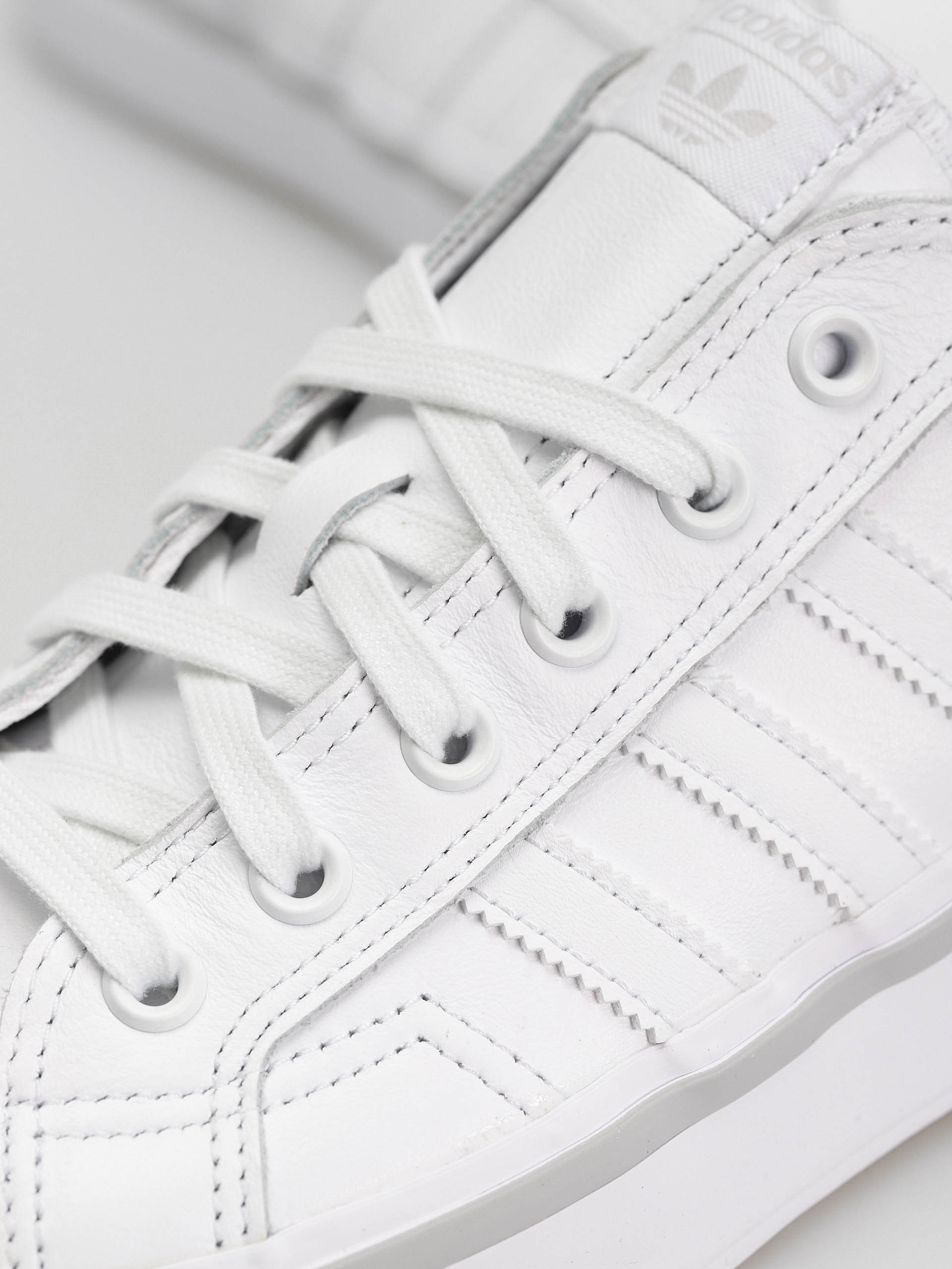 Buty adidas Nizza Low Adv (ftwwht/ftwwht/gretwo)