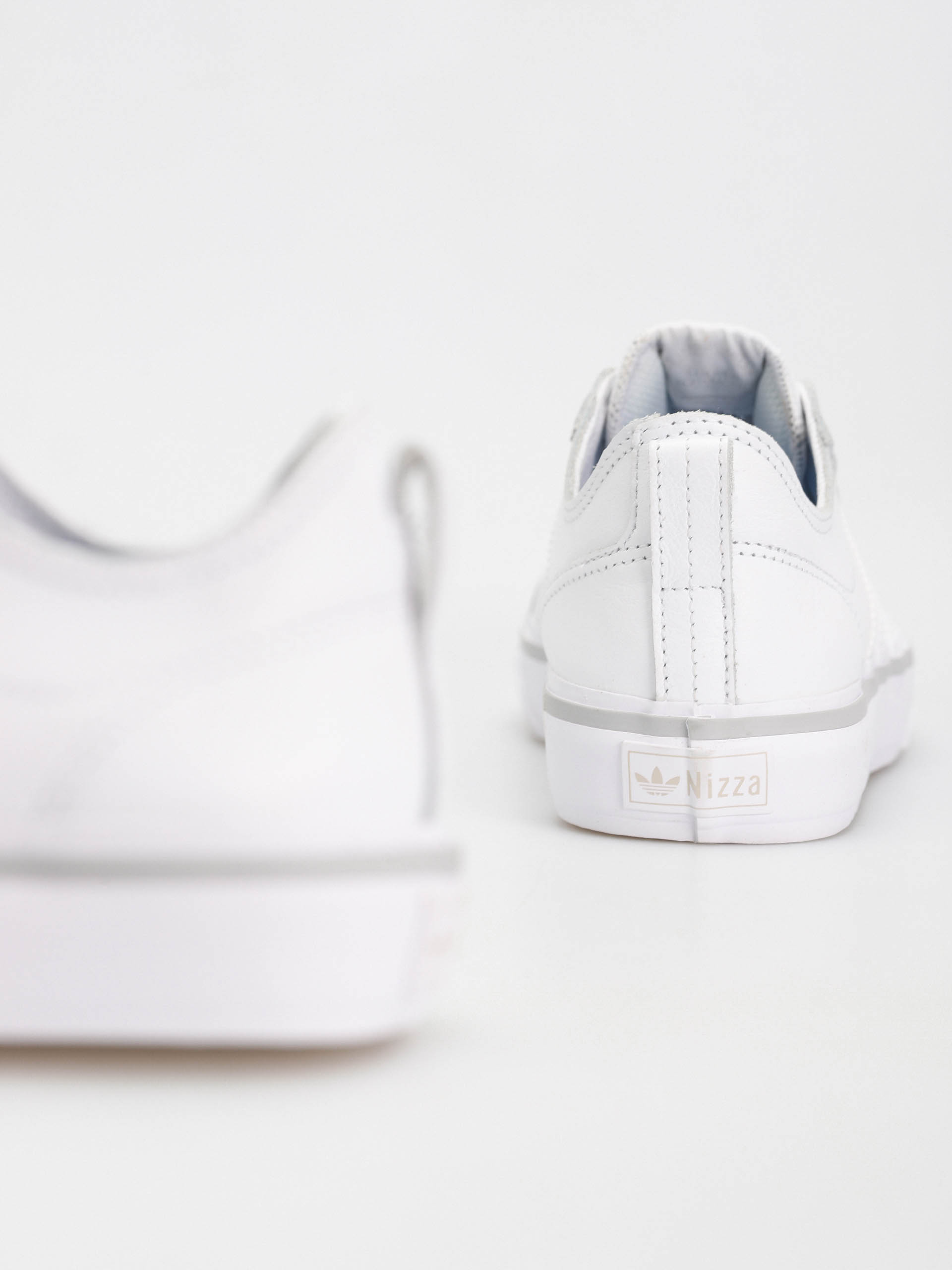 Buty adidas Nizza Low Adv (ftwwht/ftwwht/gretwo)