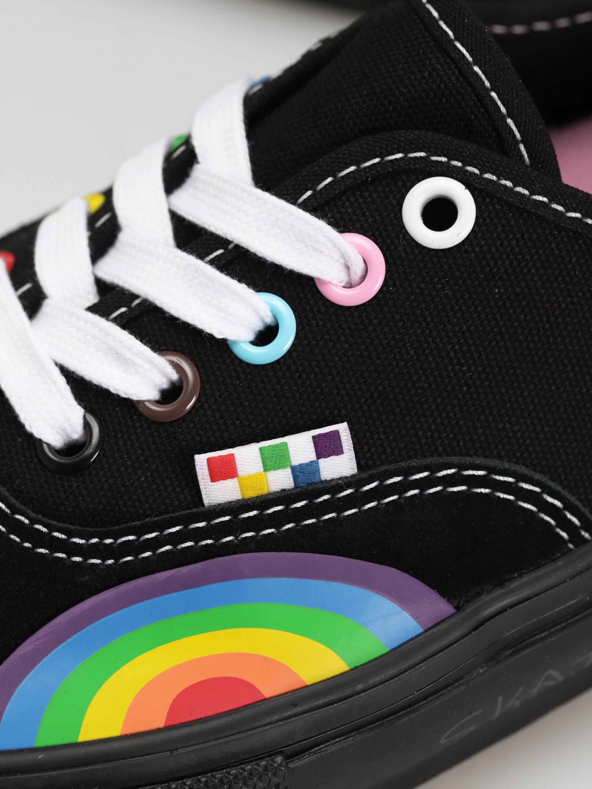 Buty Vans Skate Authentic (pride black/multi)