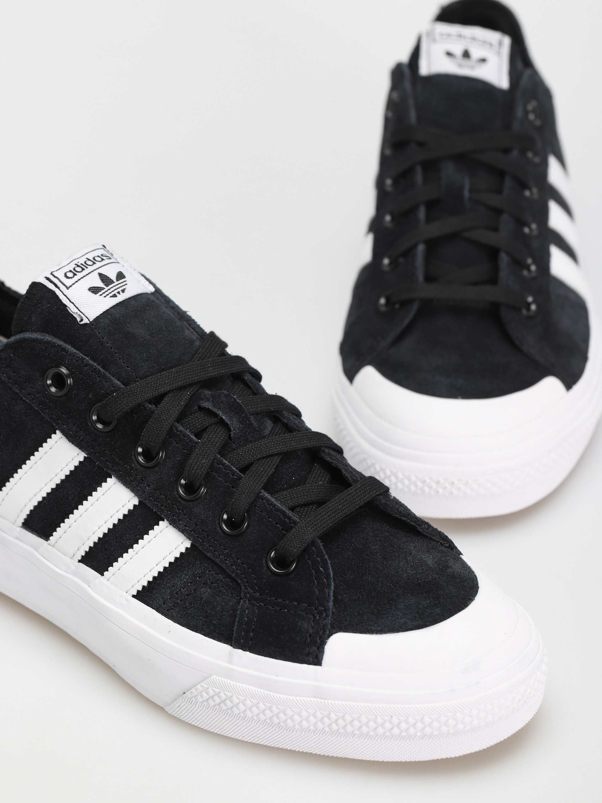 Buty adidas Nizza Low Adv (cblack/ftwwht/ftwwht)
