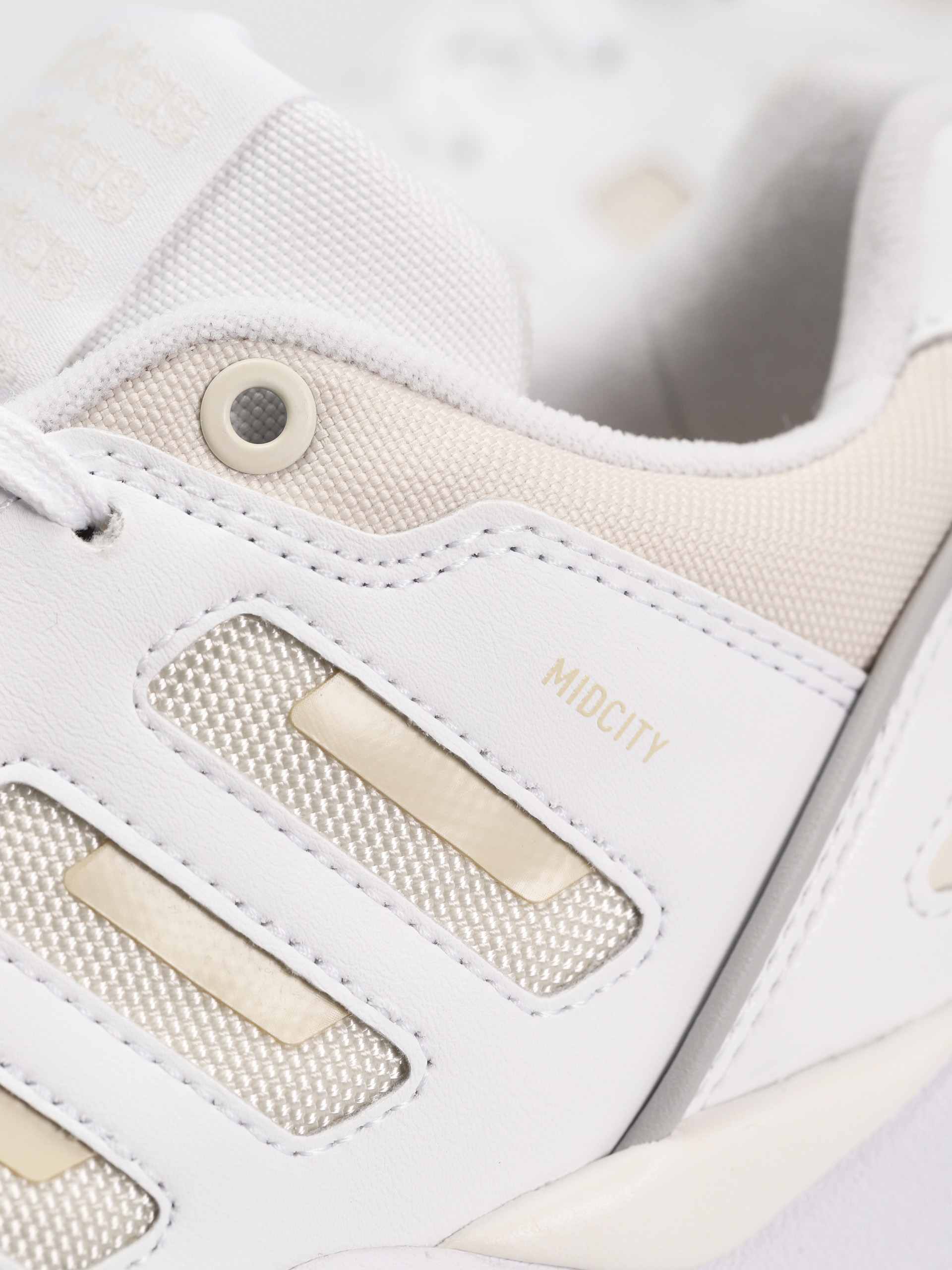 Buty adidas Midcity Low - biały (ftwwht/cwhite/cwhite)