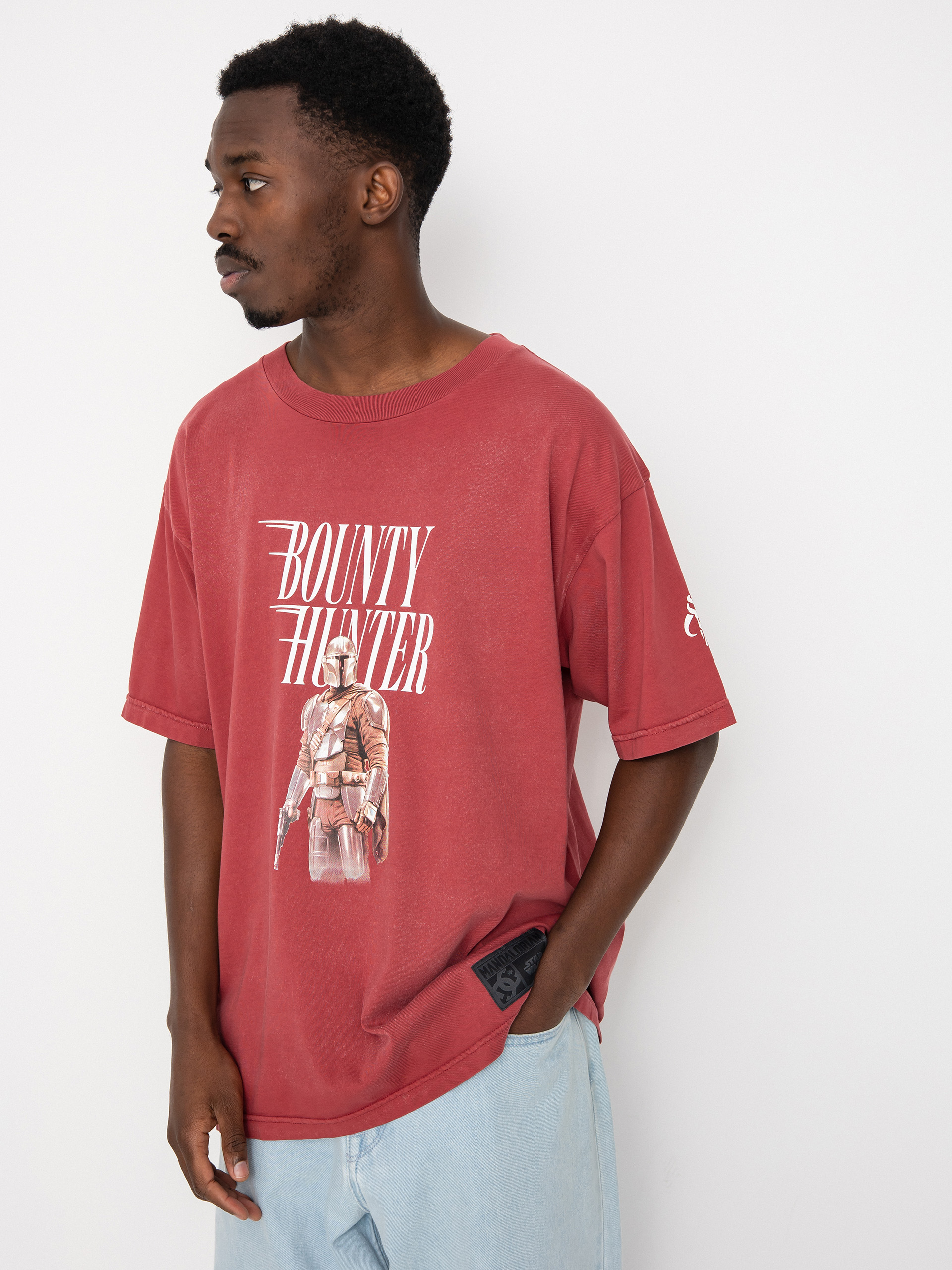 T-shirt DC X Star Wars Mando Passport (syrah pigment dye)