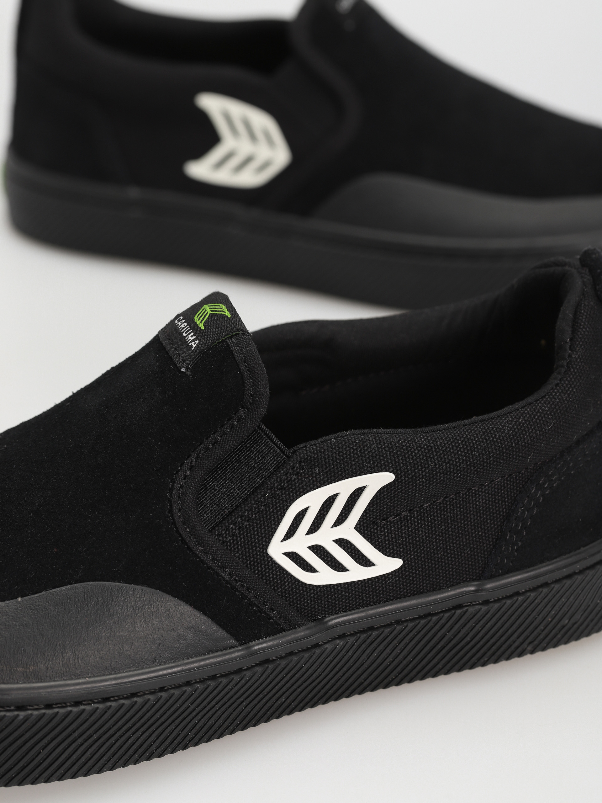 Buty Cariuma Slip On (all black)