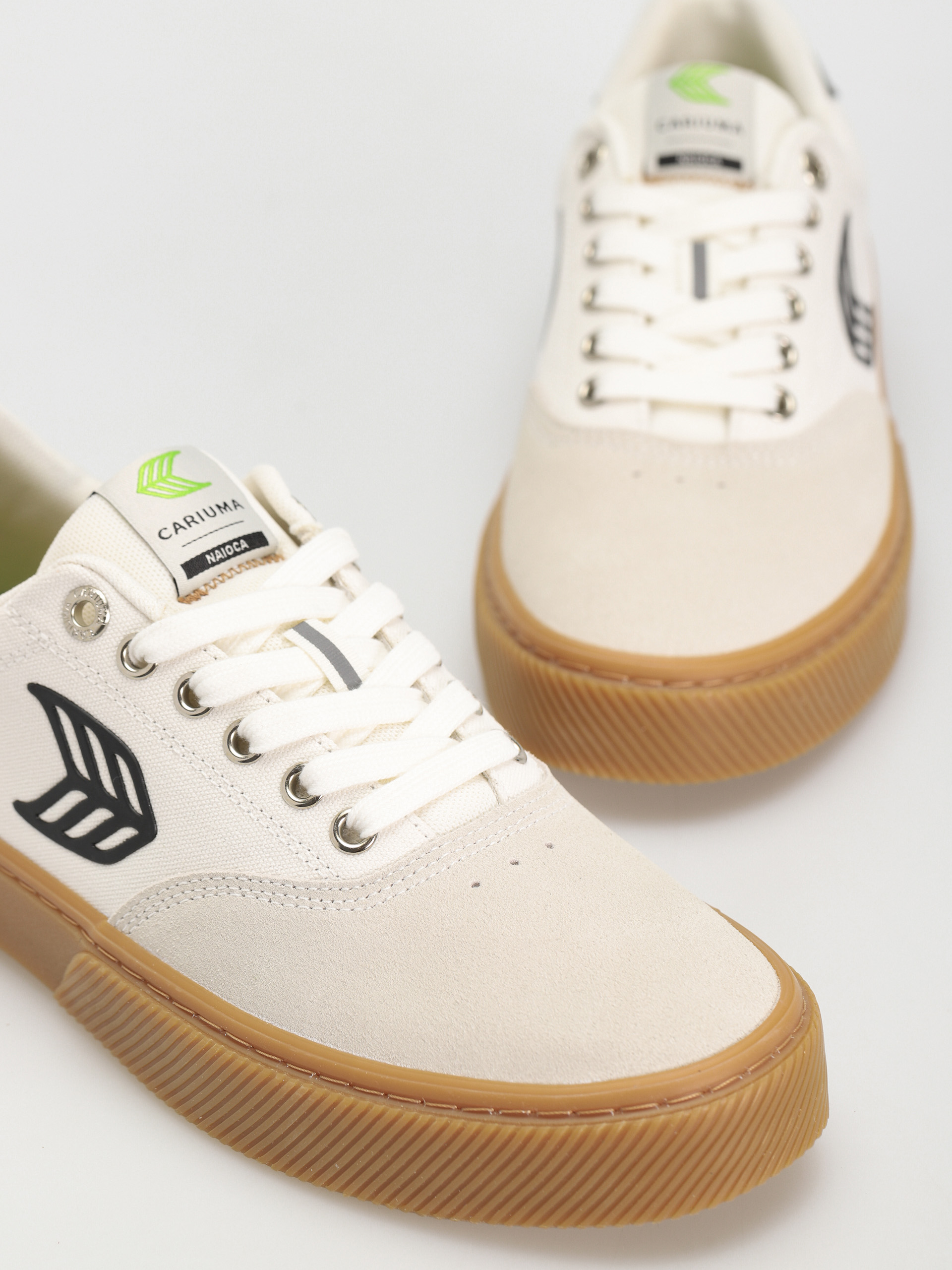 Buty Cariuma Naioca (gum vintage white)