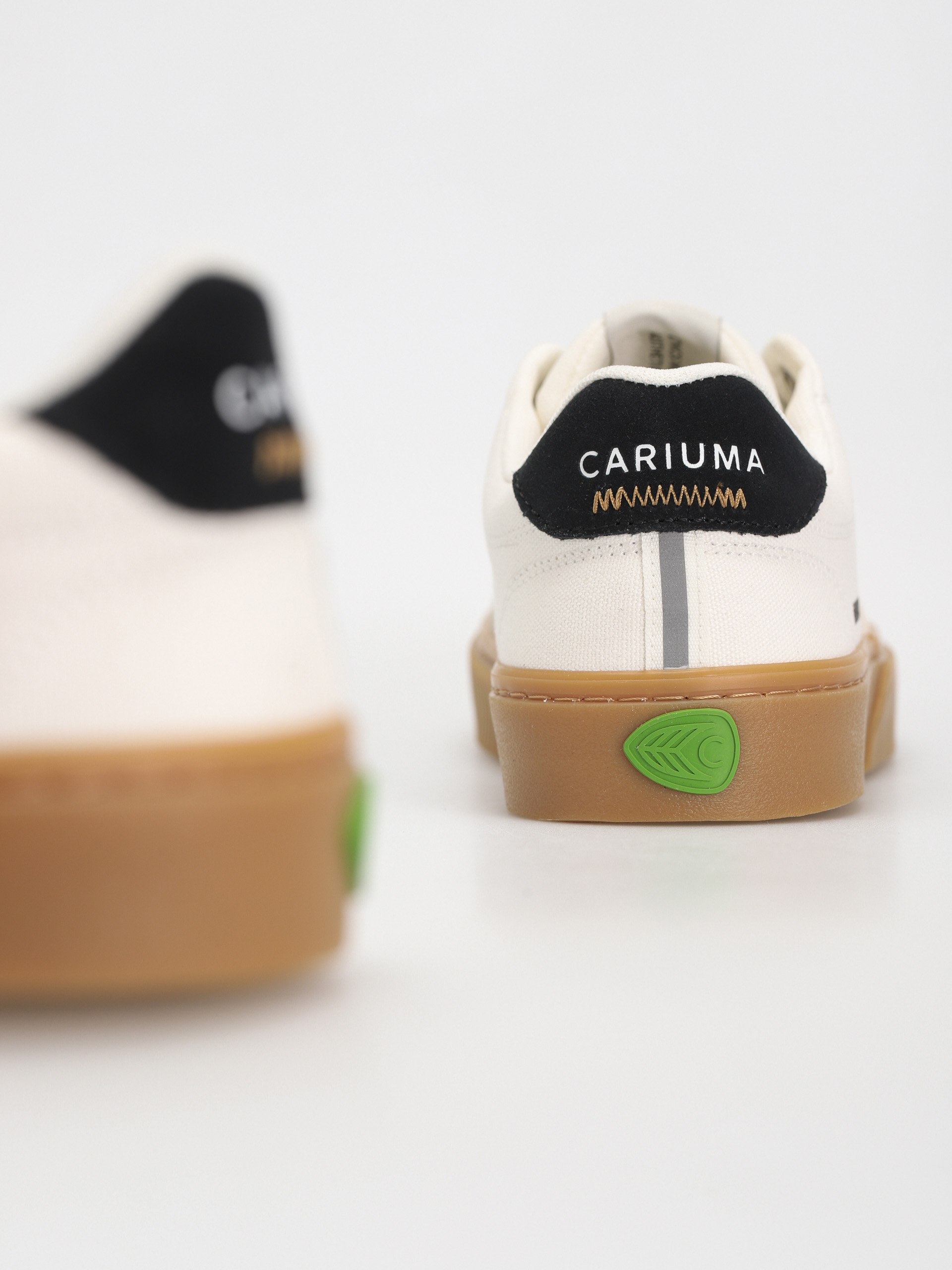 Buty Cariuma Naioca (gum vintage white)