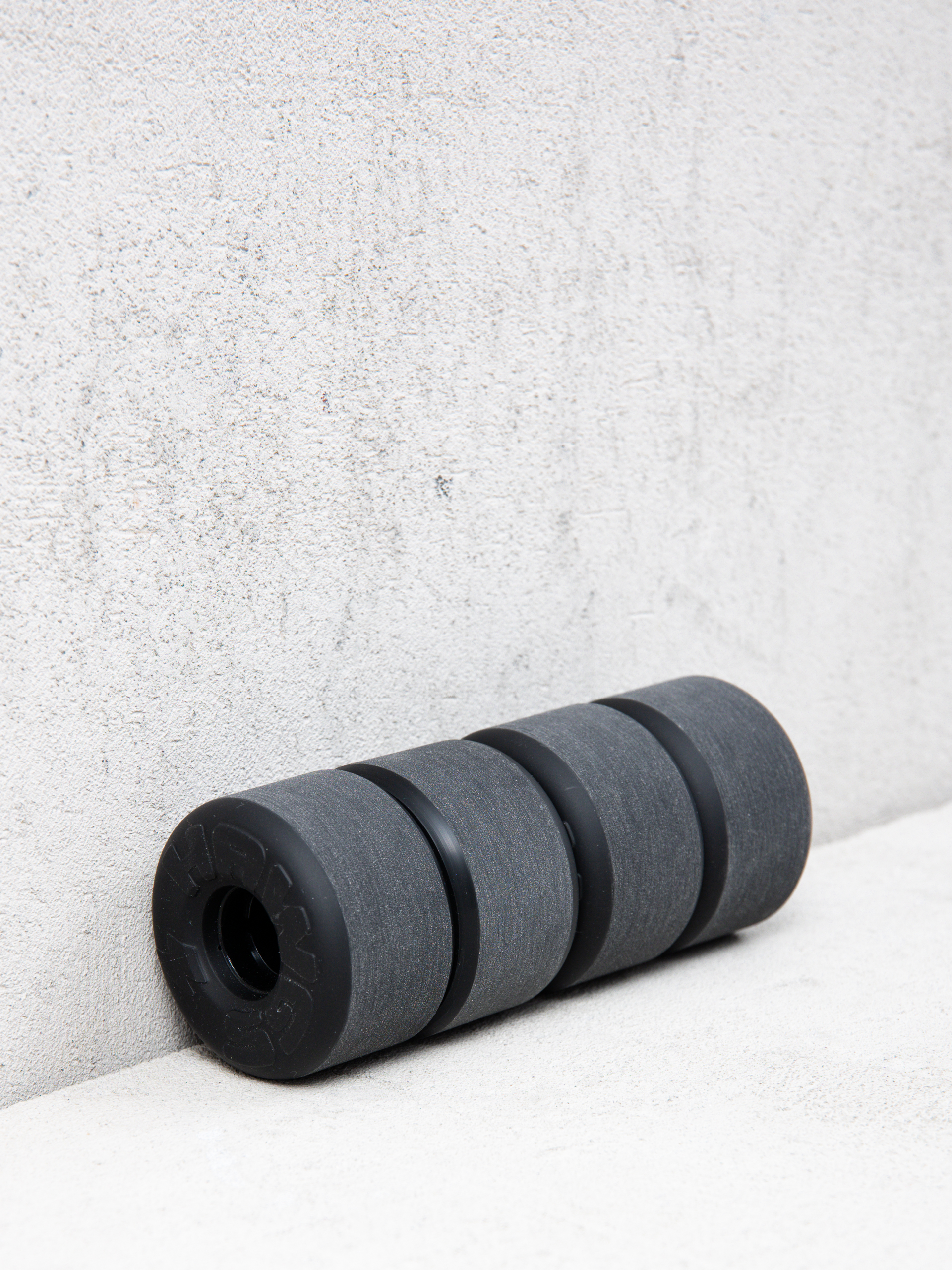 Kółka Landyachtz Lil Ez Hawgs 78A (black)