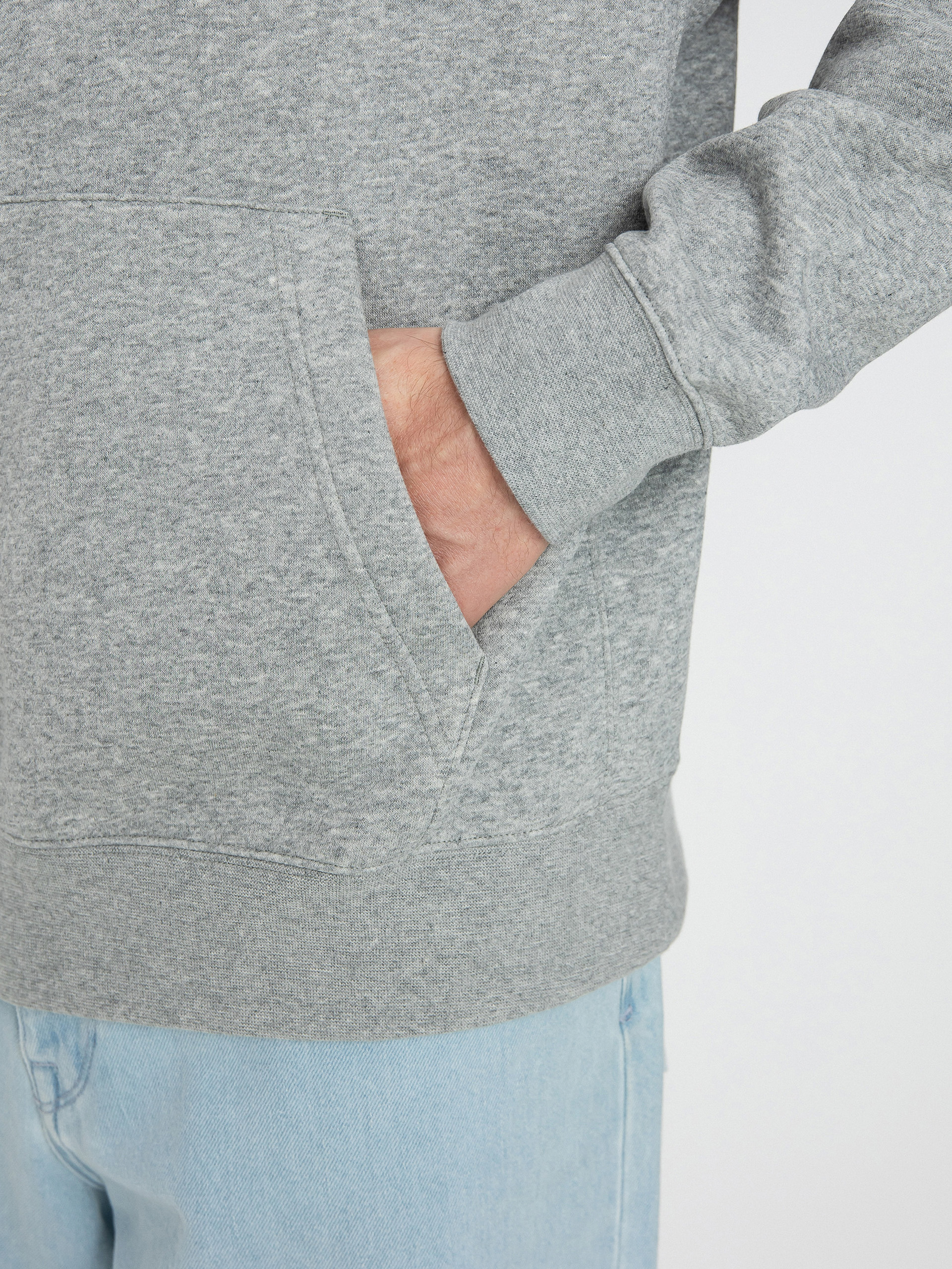 Bluza z kapturem Nike Club Hoodie Po Bb HD (dk grey heather/matte silver/white)